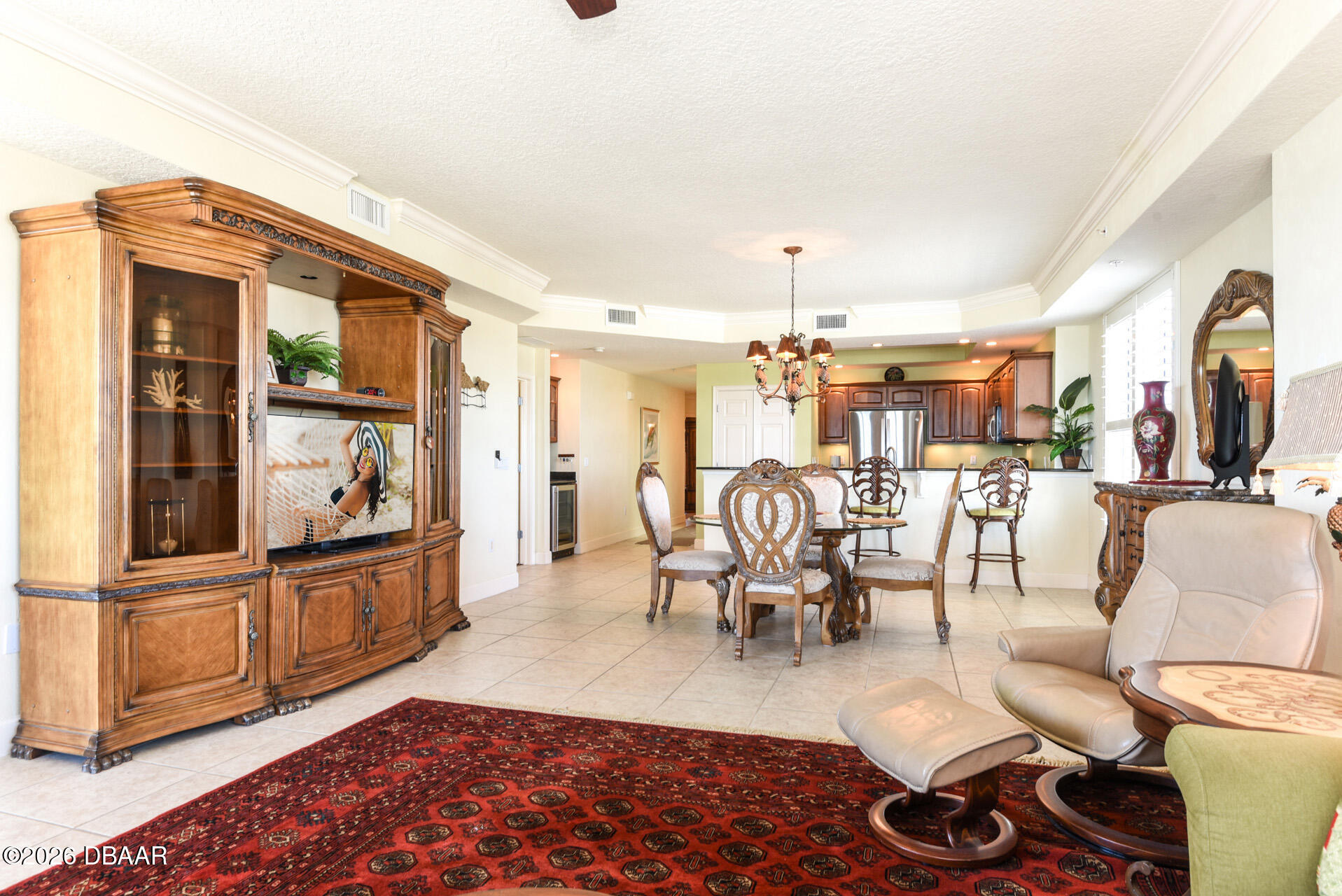 2403 S Atlantic Avenue Unit: 811