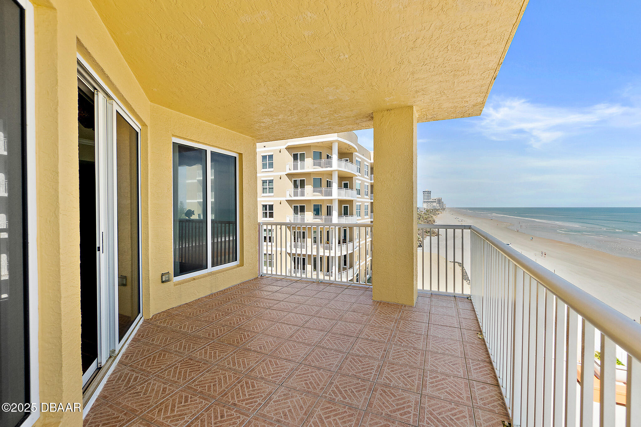 2901 S Atlantic Avenue Unit: 401