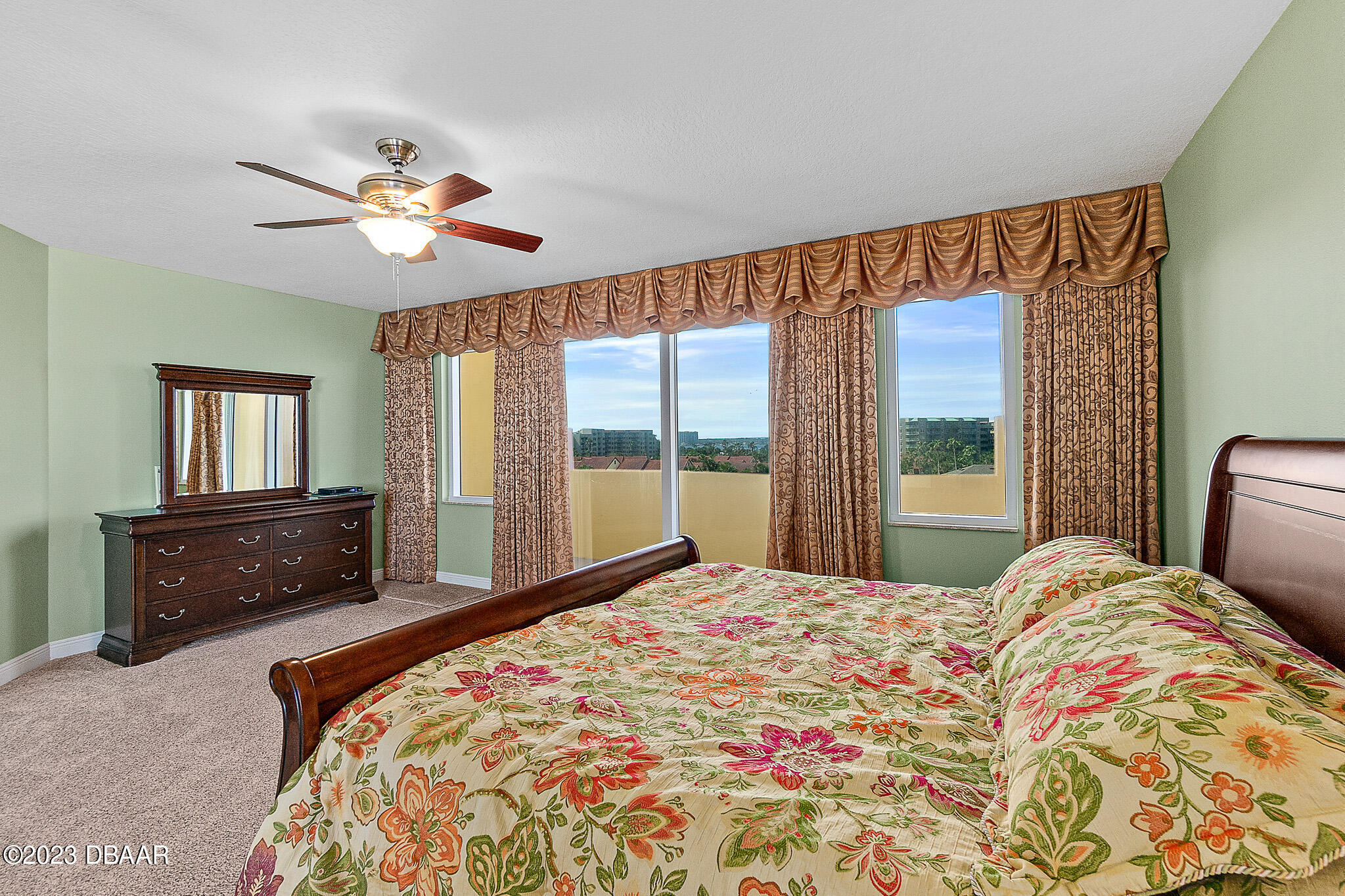 2901 S Atlantic Avenue Unit: 401