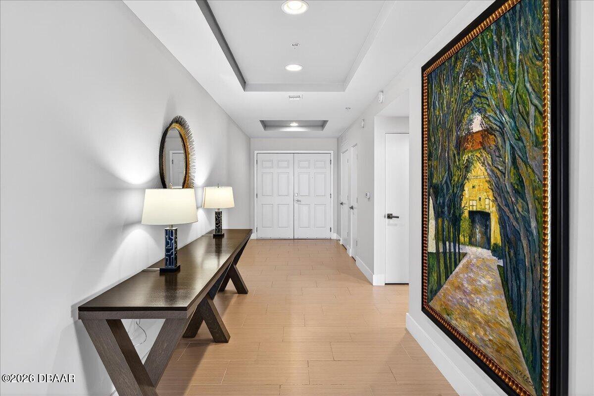 2 Oceans West Boulevard Unit: 2006