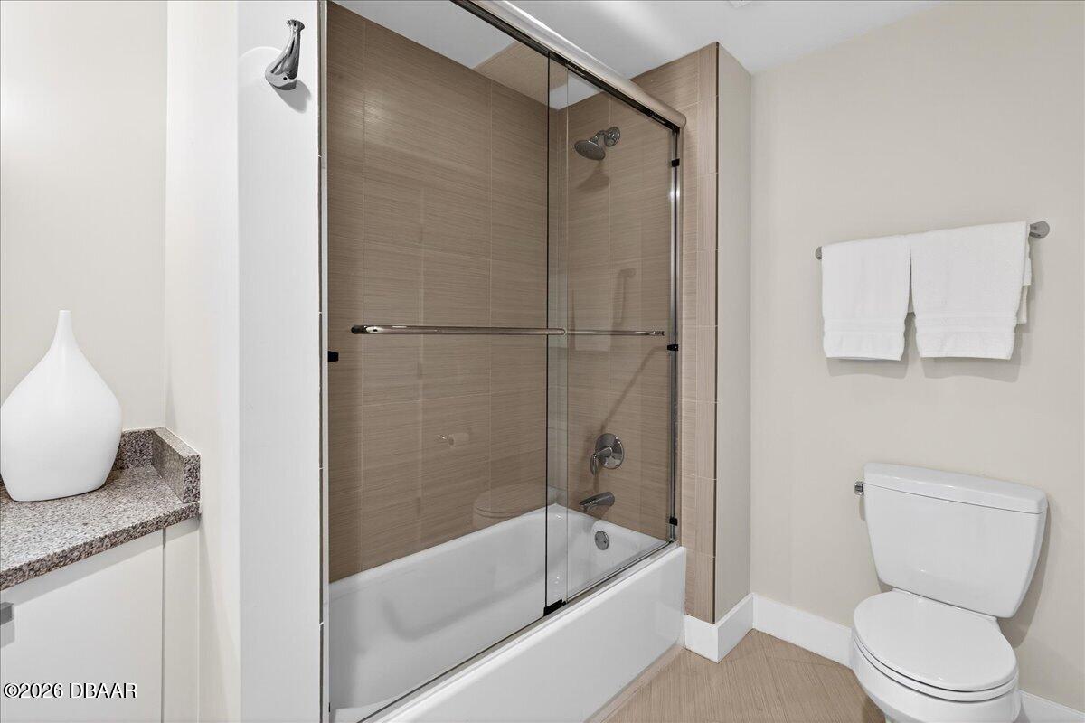 2 Oceans West Boulevard Unit: 2006