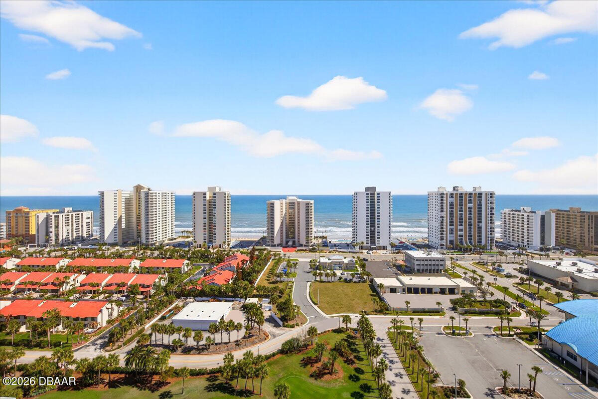 2 Oceans West Boulevard Unit: 2006