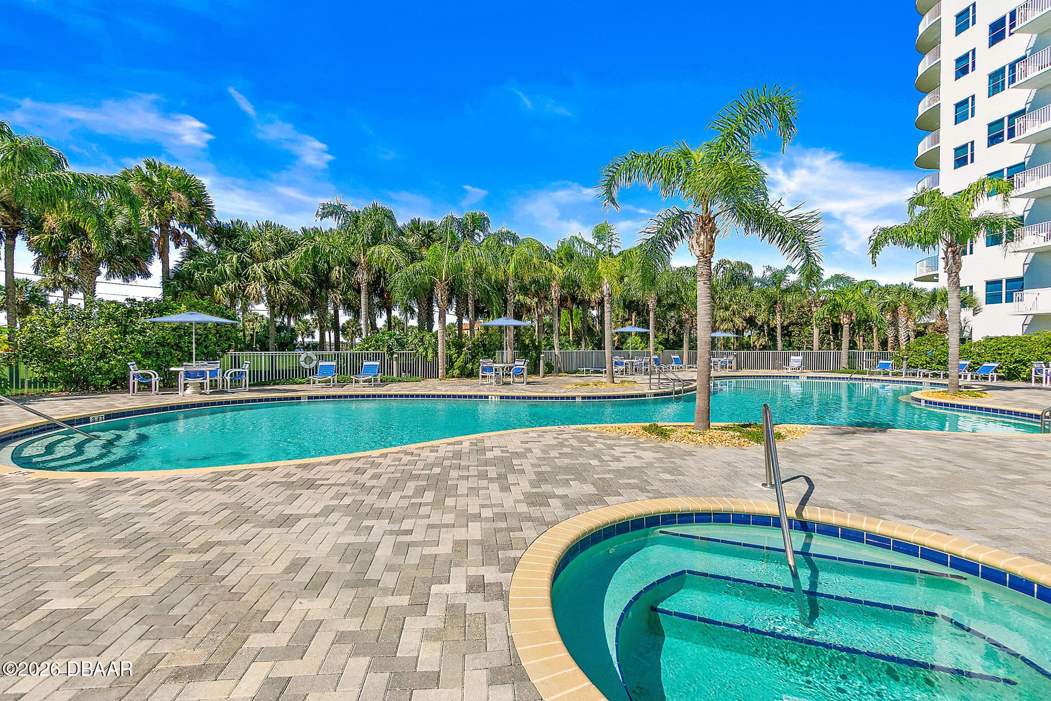 2 Oceans West Boulevard Unit: 2006