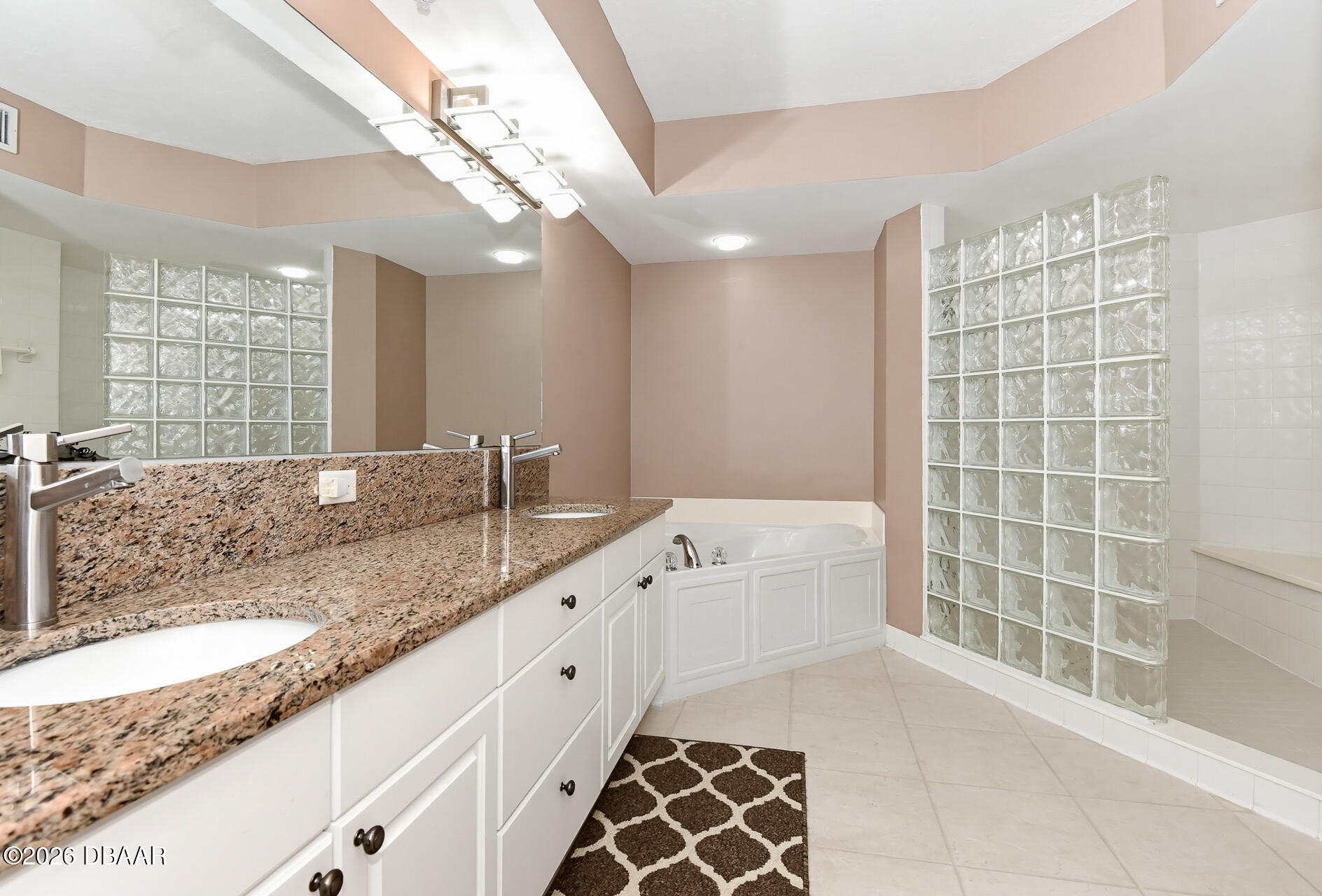 2055 S Atlantic Avenue Unit: 703