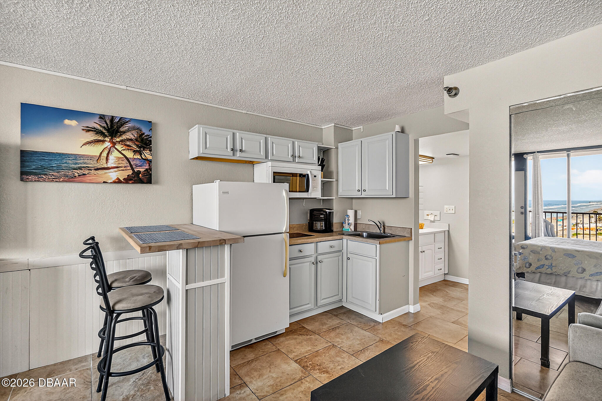 2043 S Atlantic Avenue 718