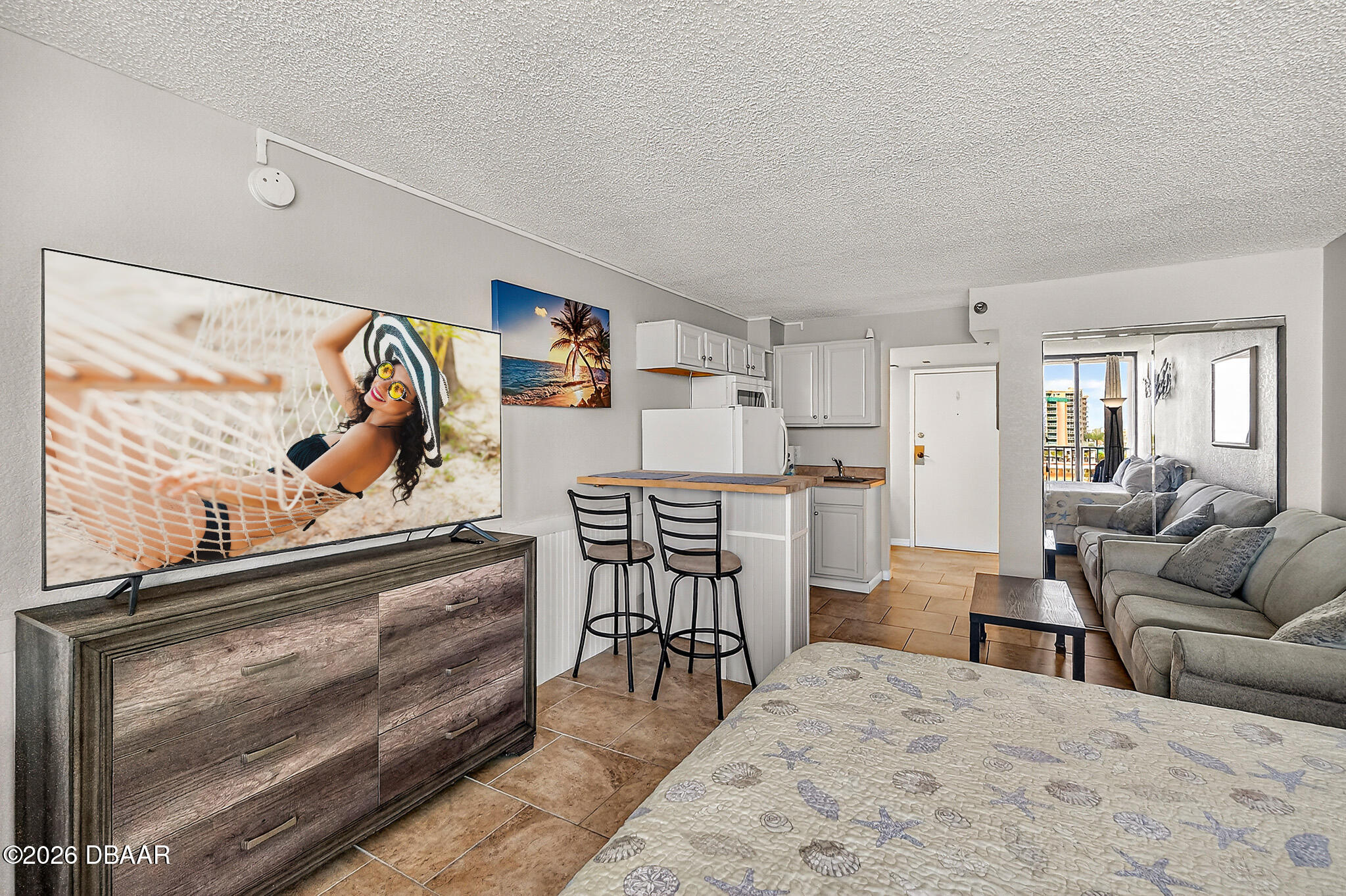 2043 S Atlantic Avenue 718