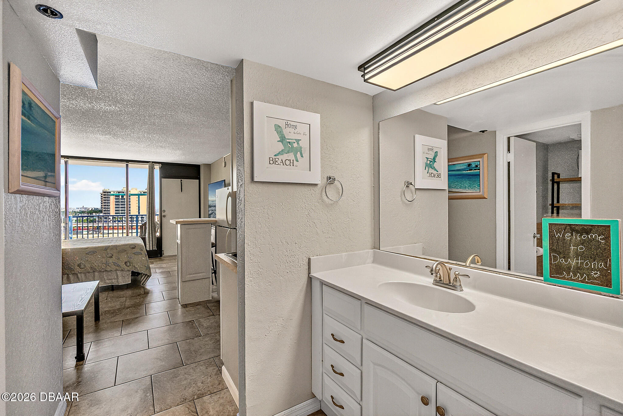 2043 S Atlantic Avenue 718