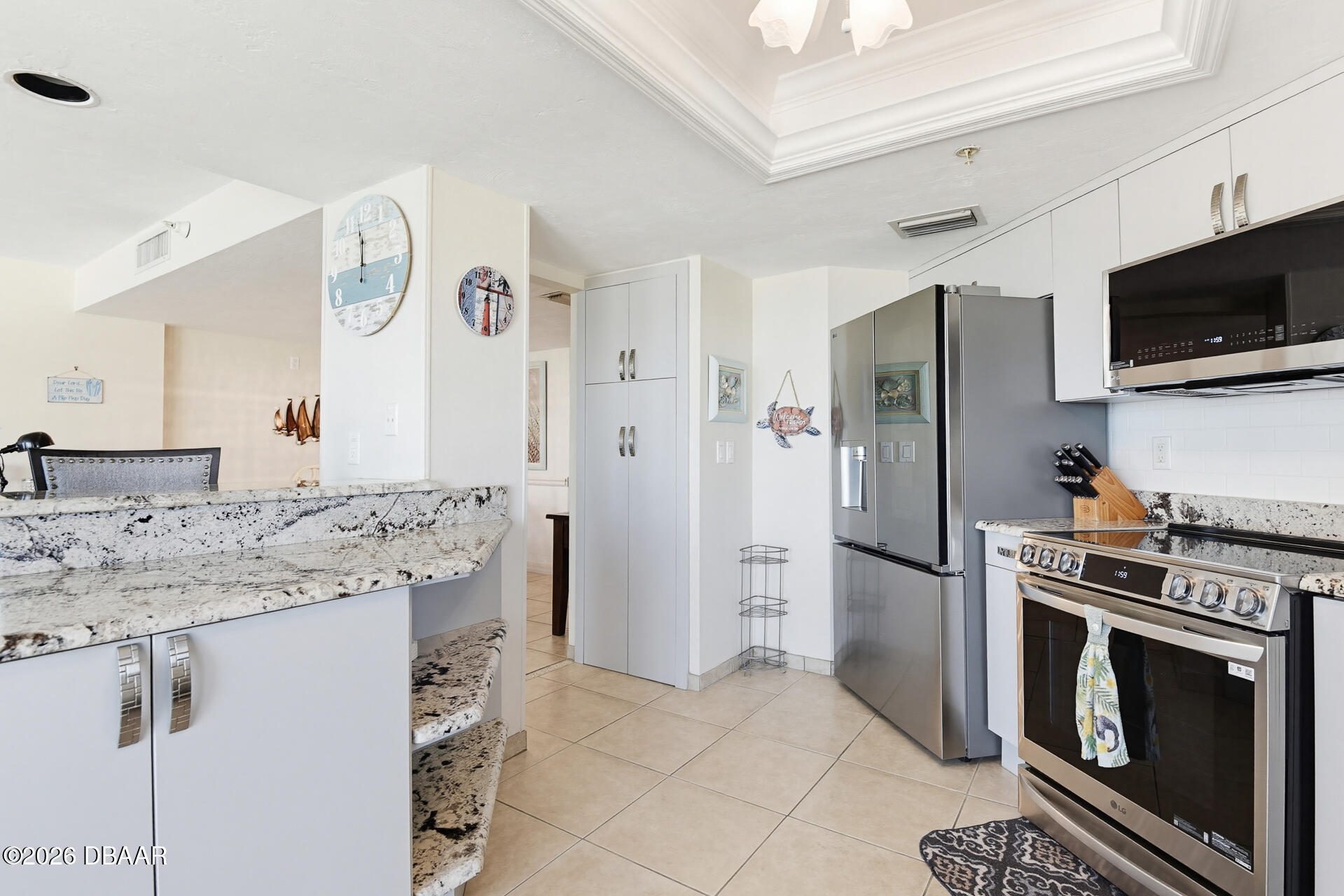 2545 S Atlantic Avenue Unit: 601