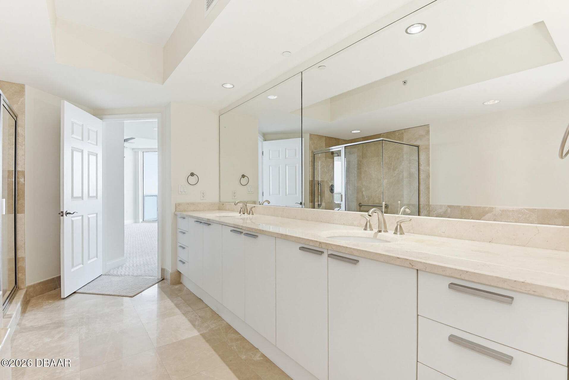 241 Riverside Drive Unit: 1604