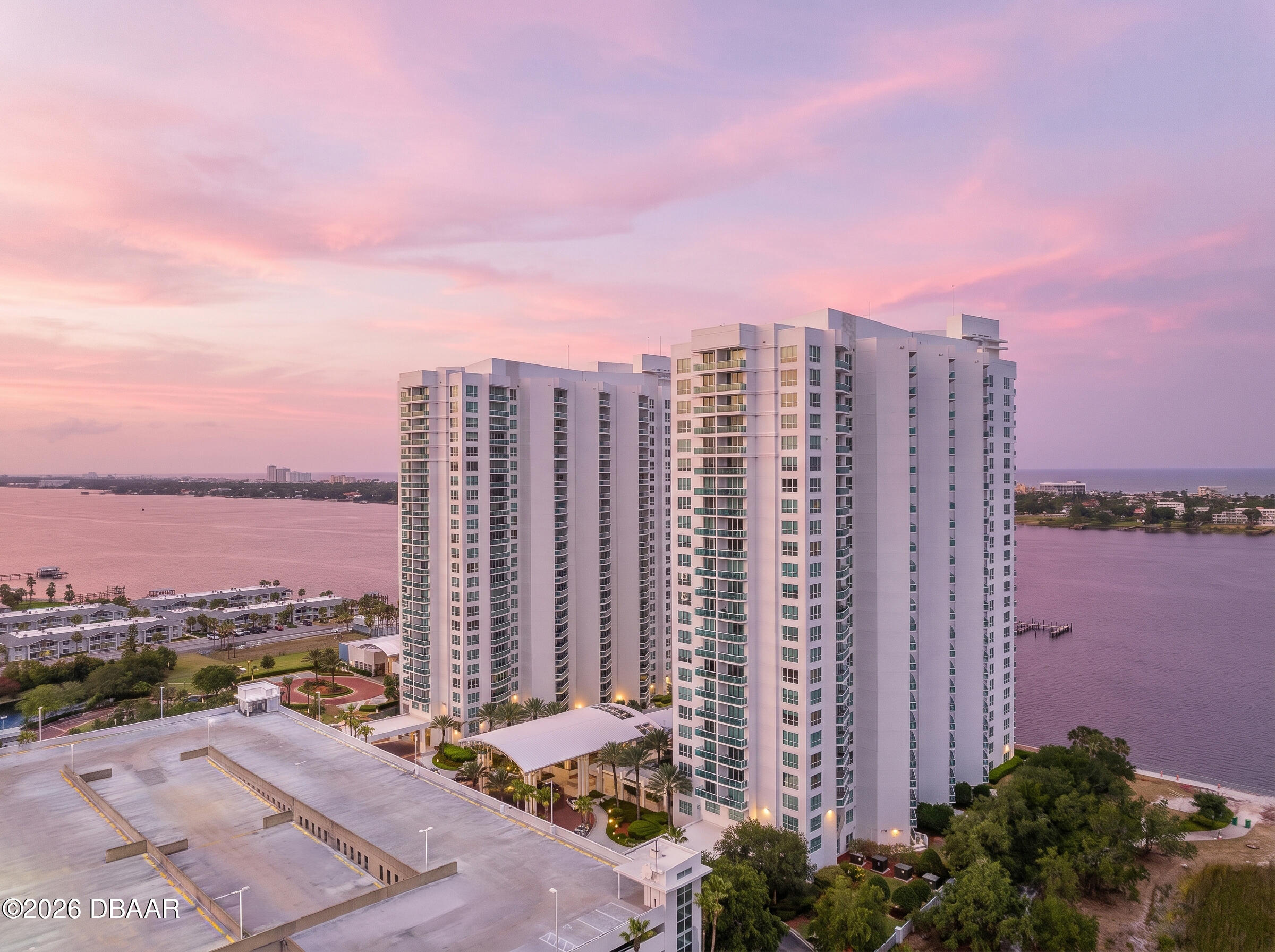 241 Riverside Drive Unit: 1604