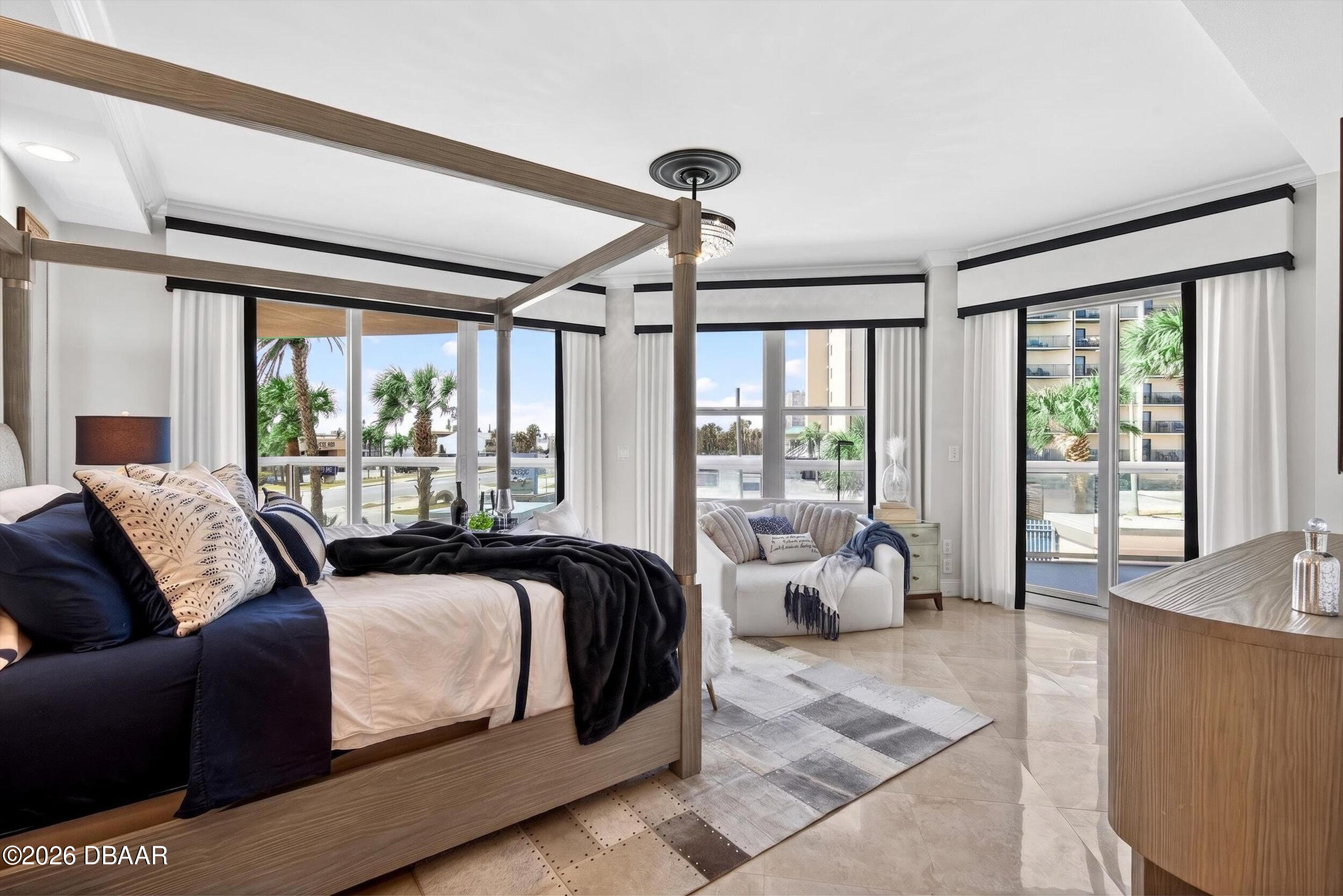 3703 S Atlantic Avenue Unit: 204