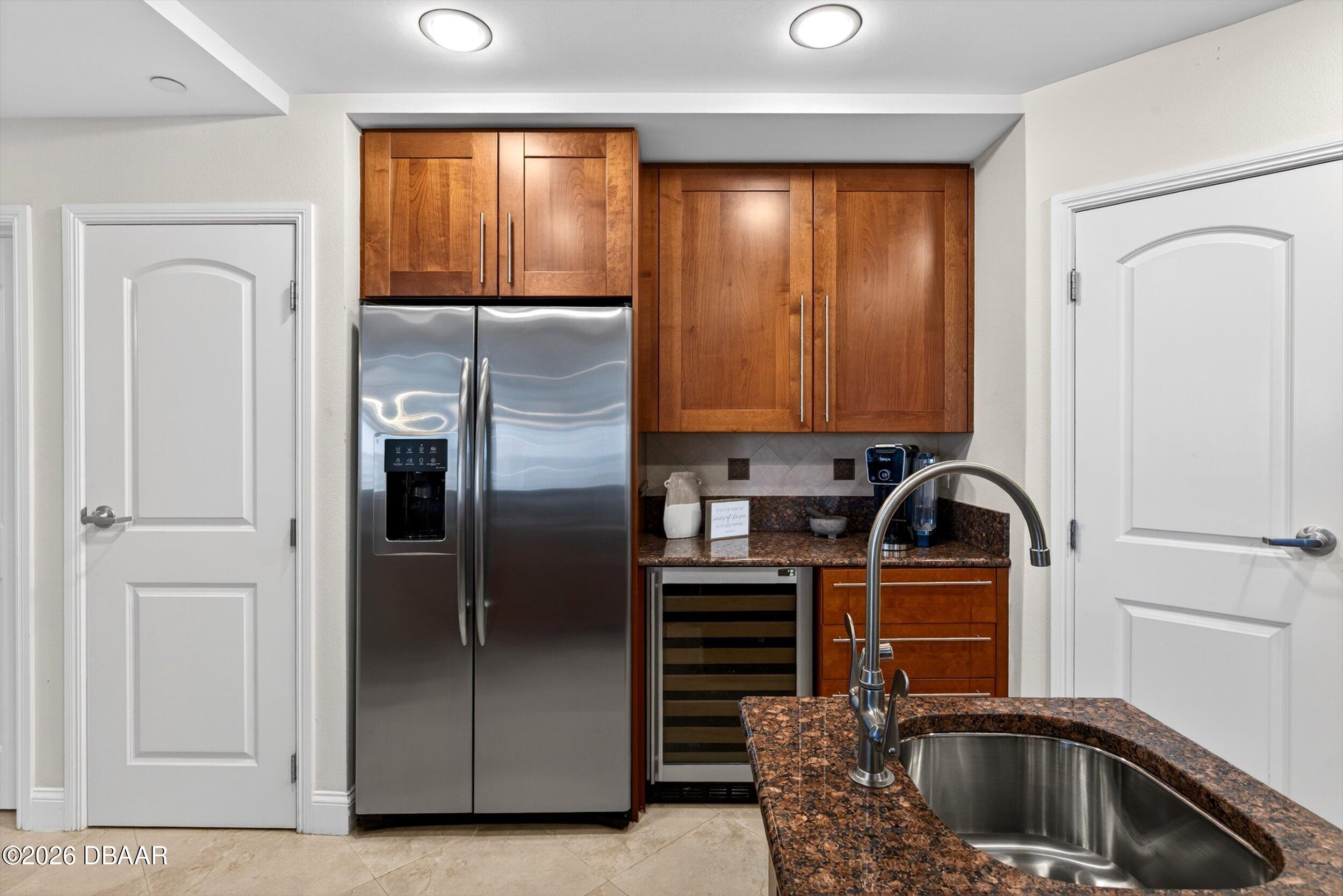 3703 S Atlantic Avenue Unit: 204