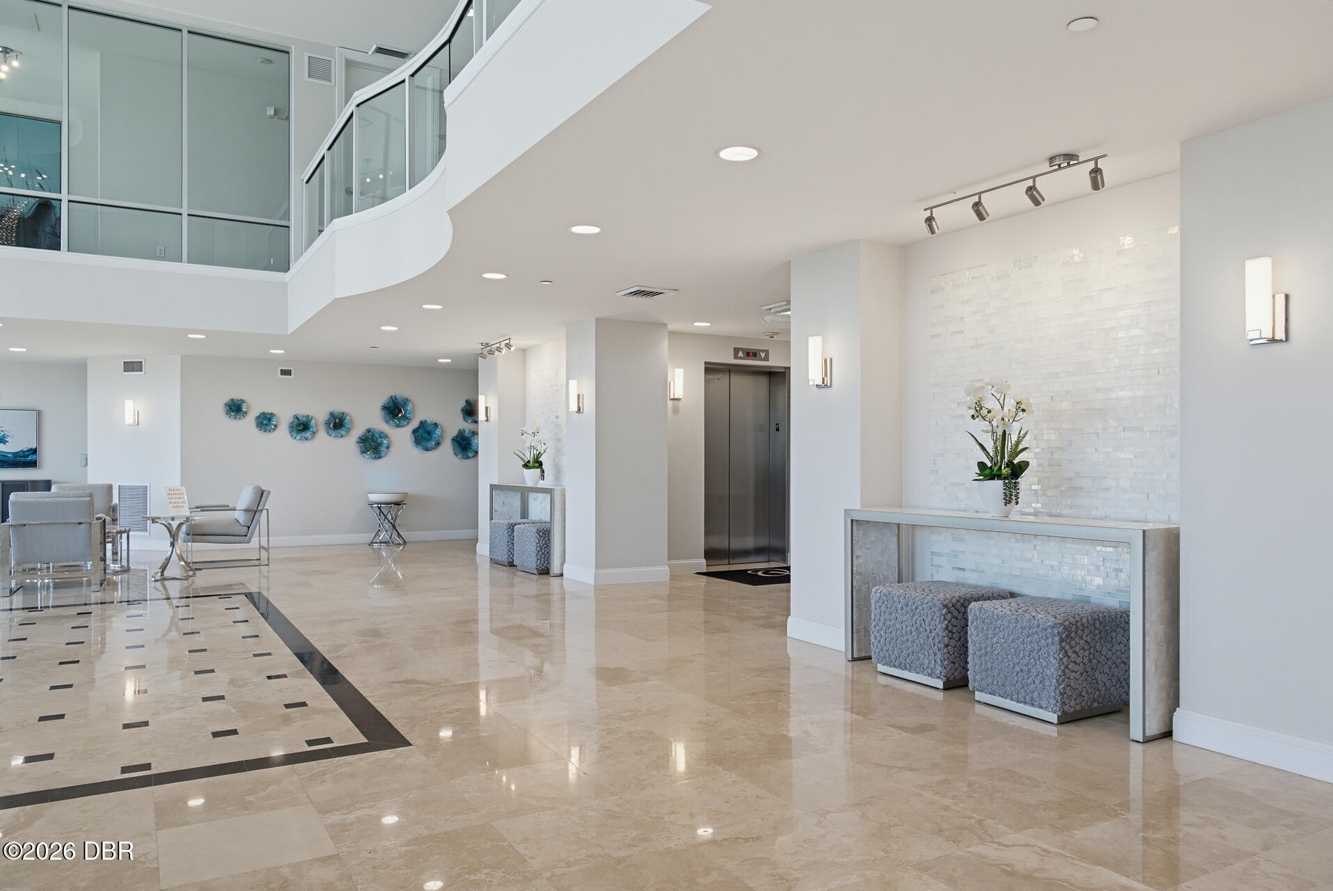 3703 S Atlantic Avenue Unit: 204