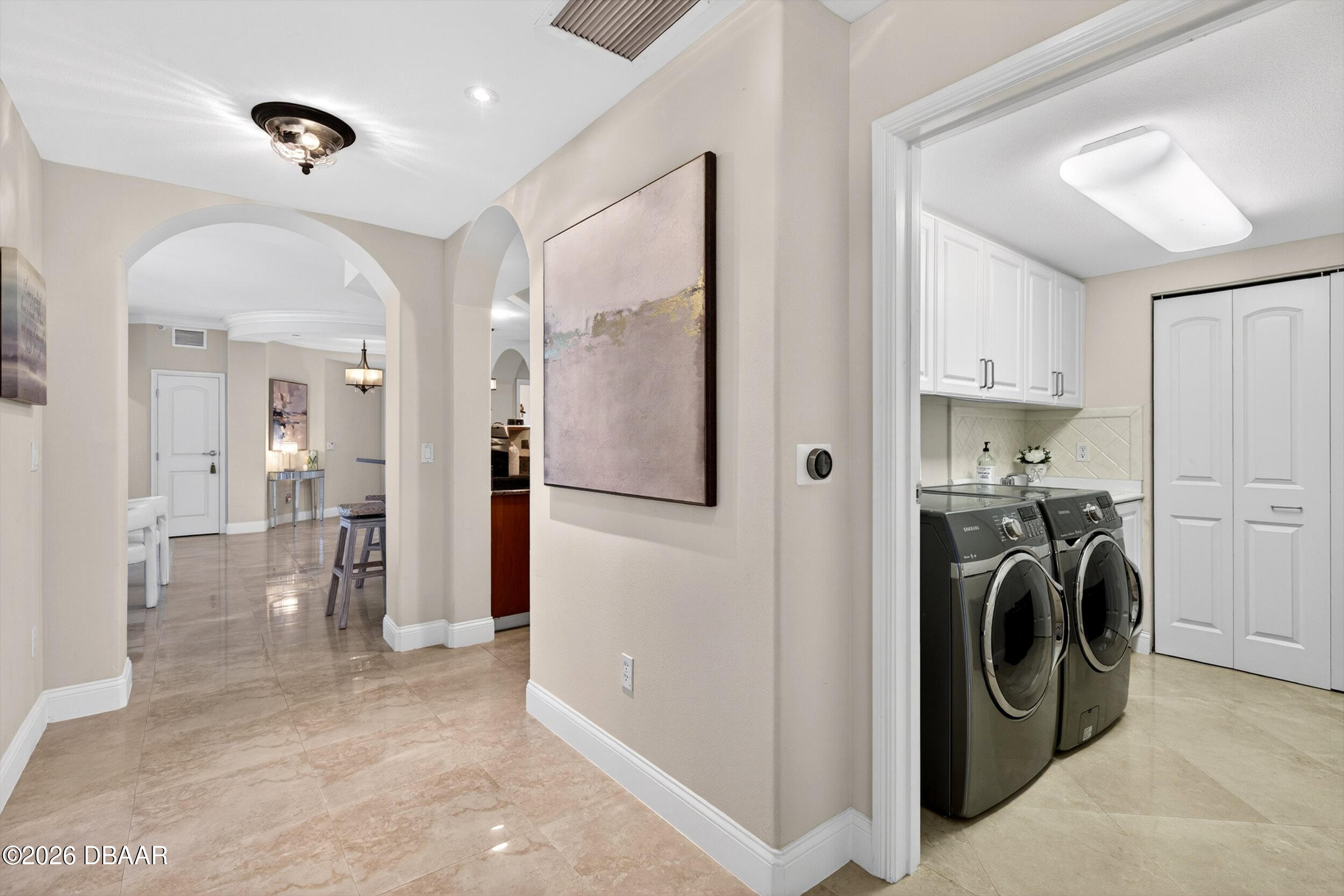 3703 S Atlantic Avenue Unit: 204