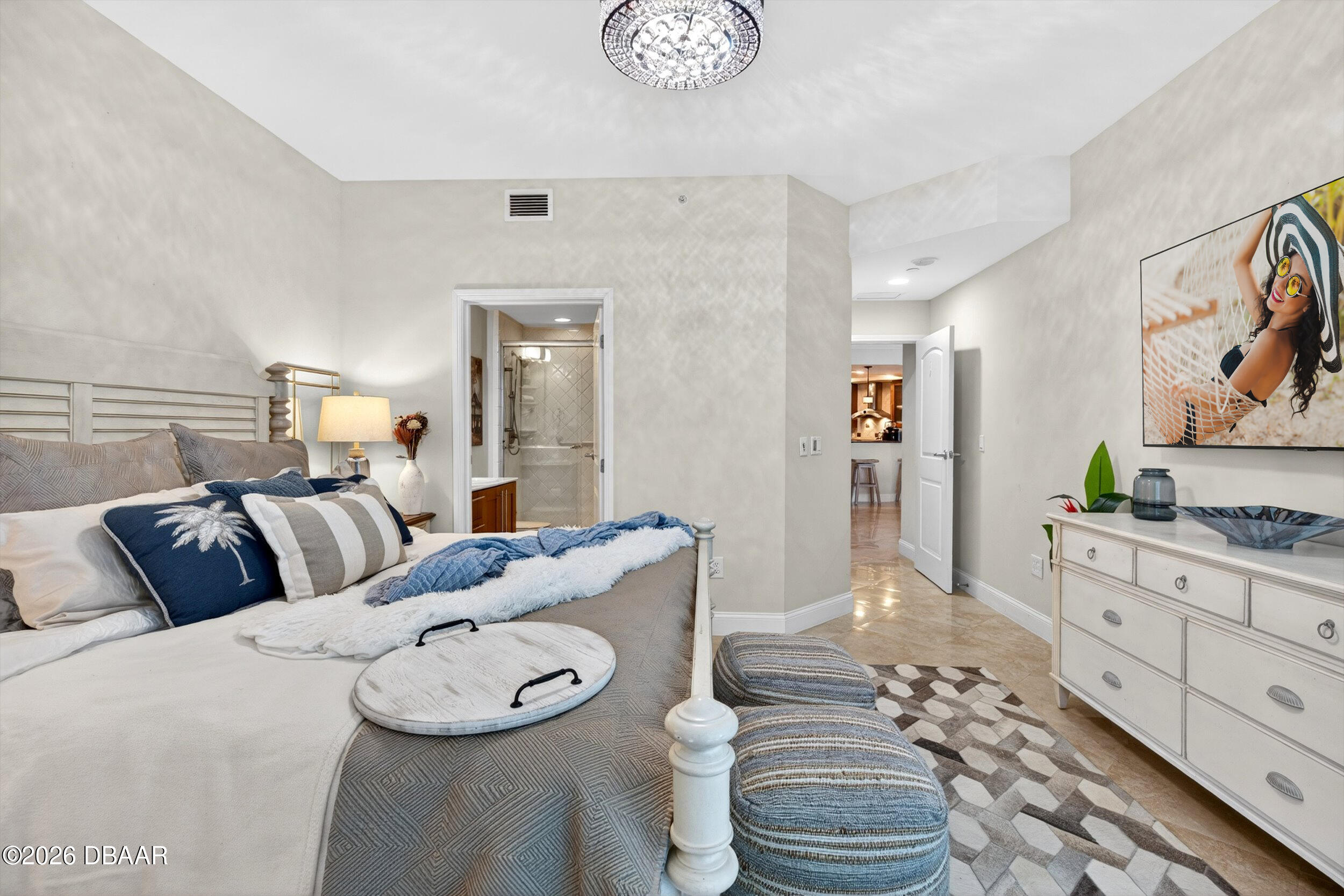 3703 S Atlantic Avenue Unit: 204