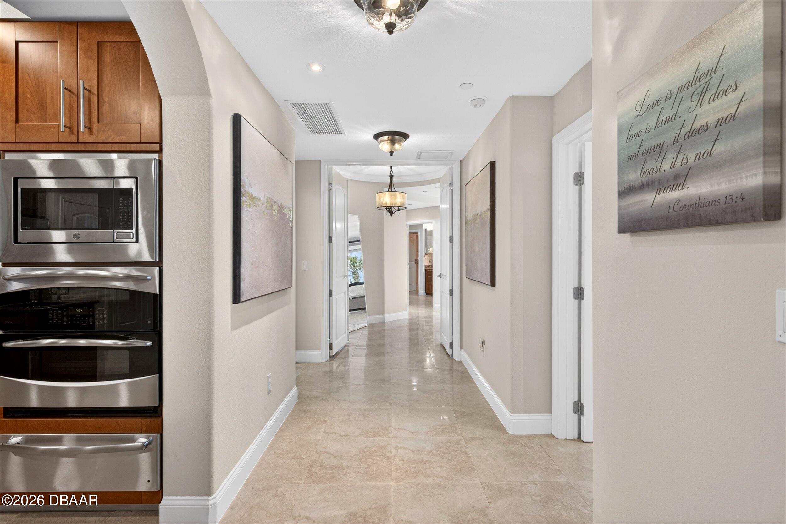 3703 S Atlantic Avenue Unit: 204