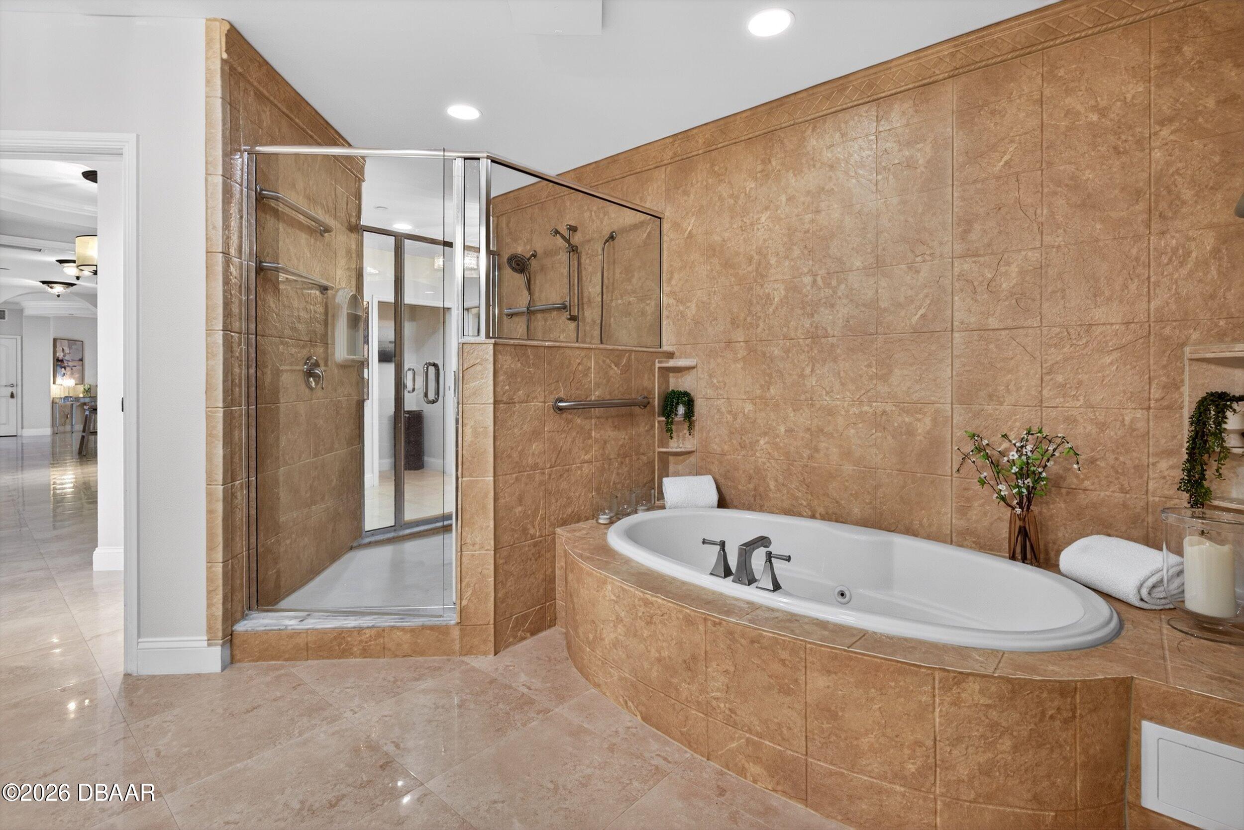 3703 S Atlantic Avenue Unit: 204