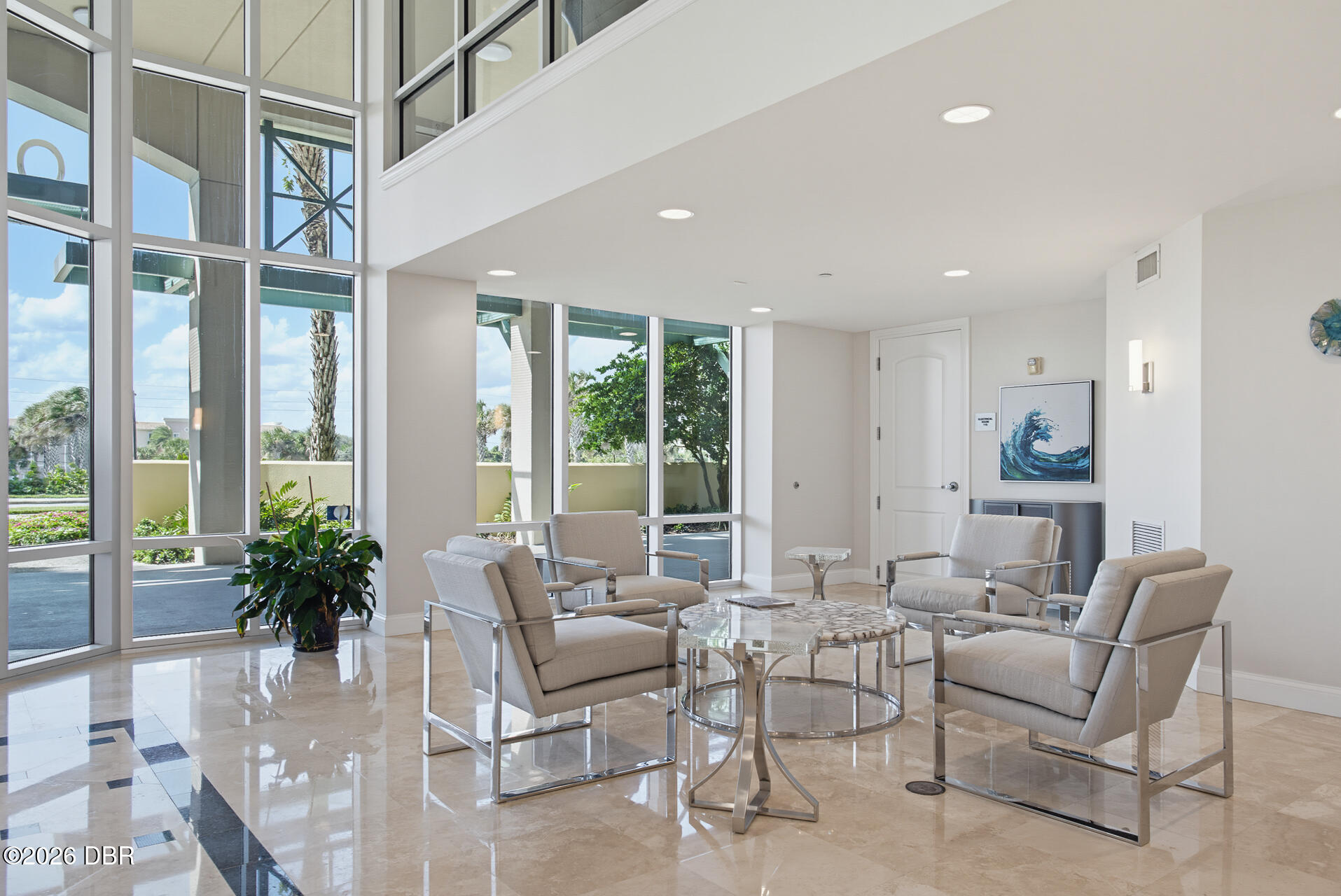 3703 S Atlantic Avenue Unit: 204