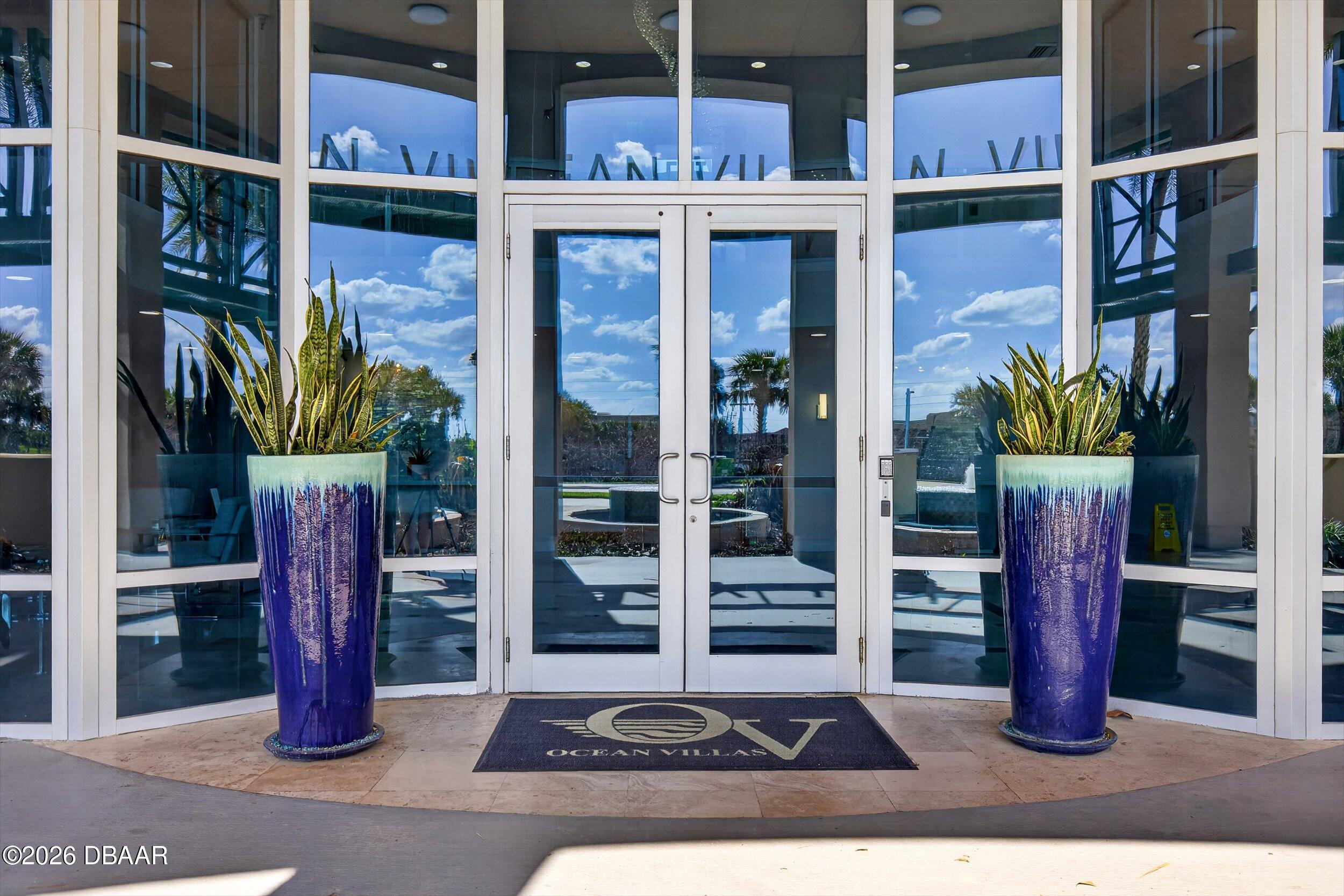 3703 S Atlantic Avenue Unit: 204