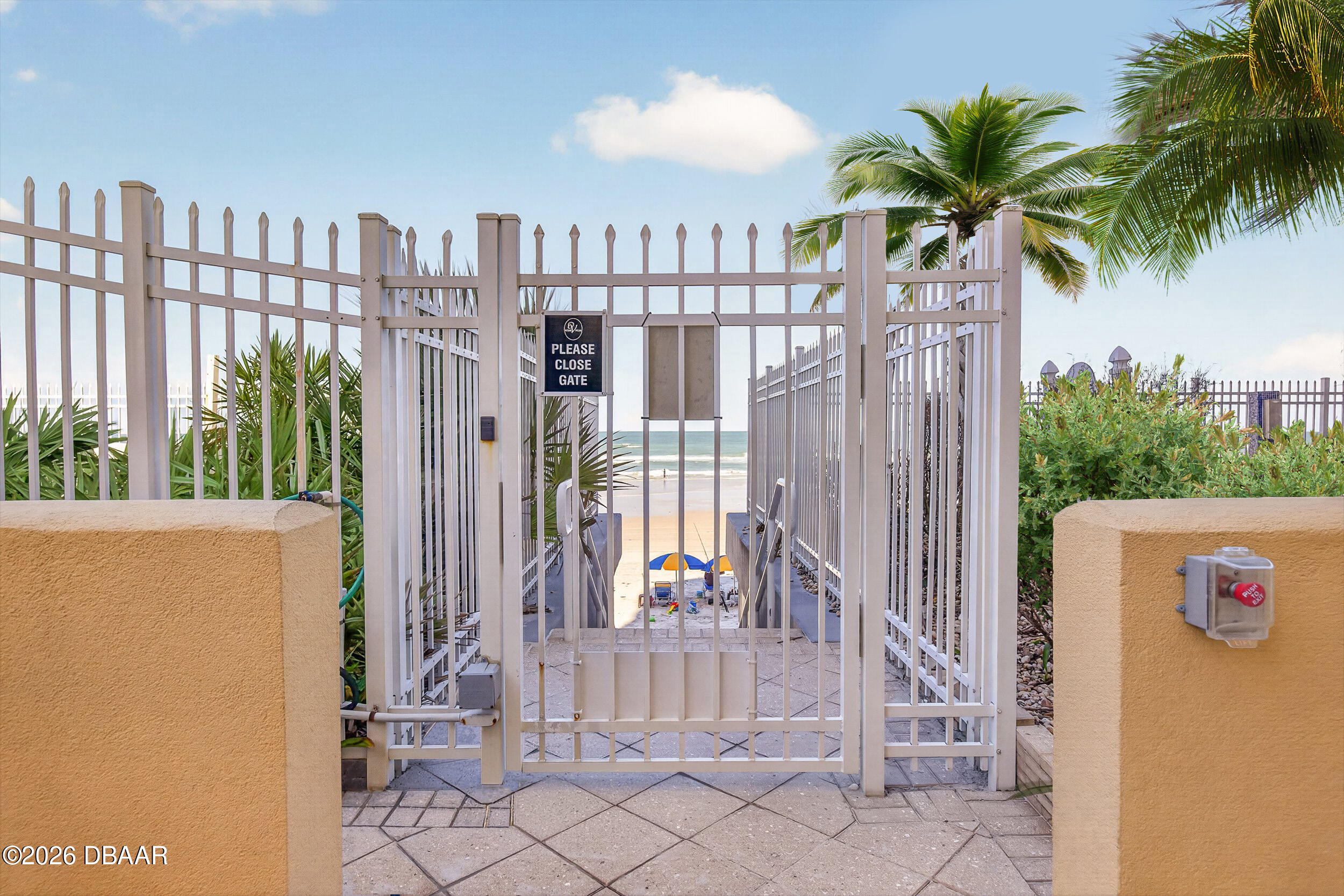 3703 S Atlantic Avenue Unit: 204