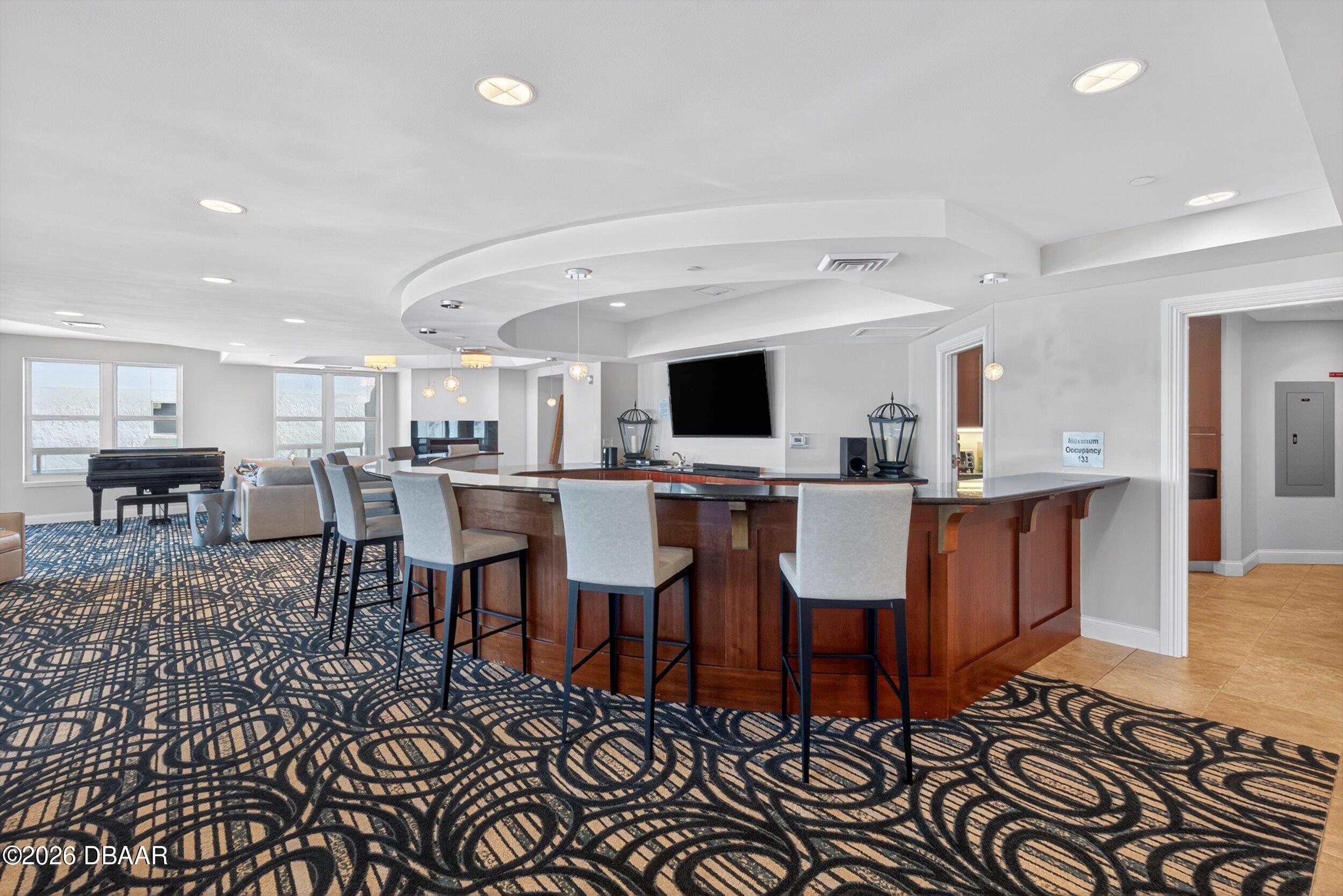 3703 S Atlantic Avenue Unit: 204