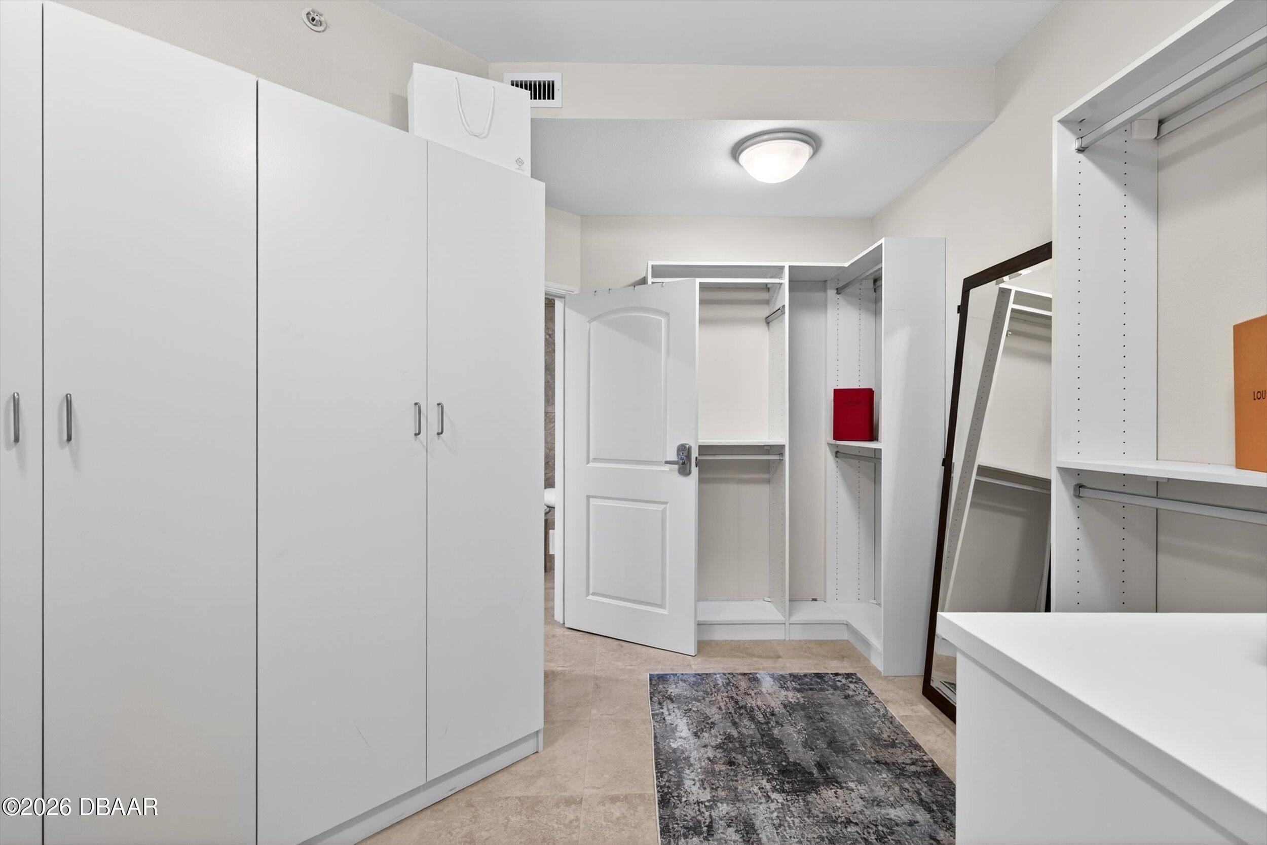 3703 S Atlantic Avenue Unit: 204