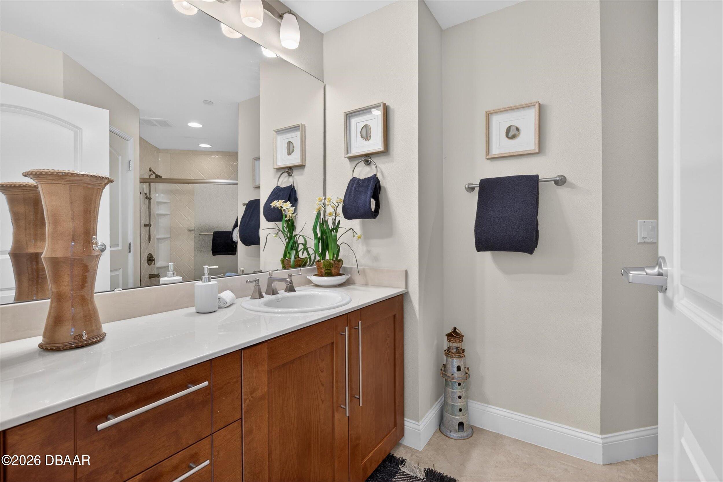 3703 S Atlantic Avenue Unit: 204