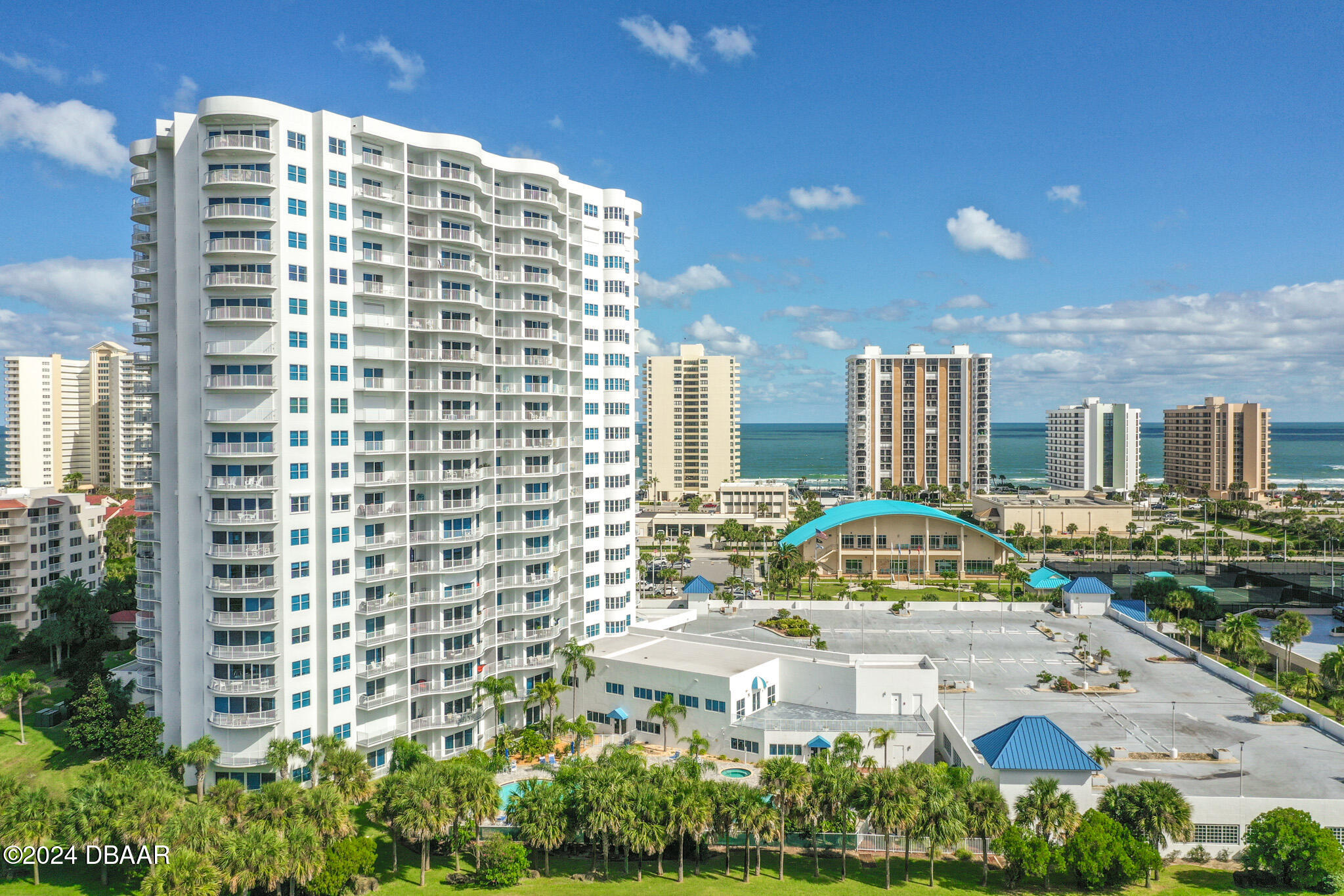 2 Oceans West Boulevard Unit: 606