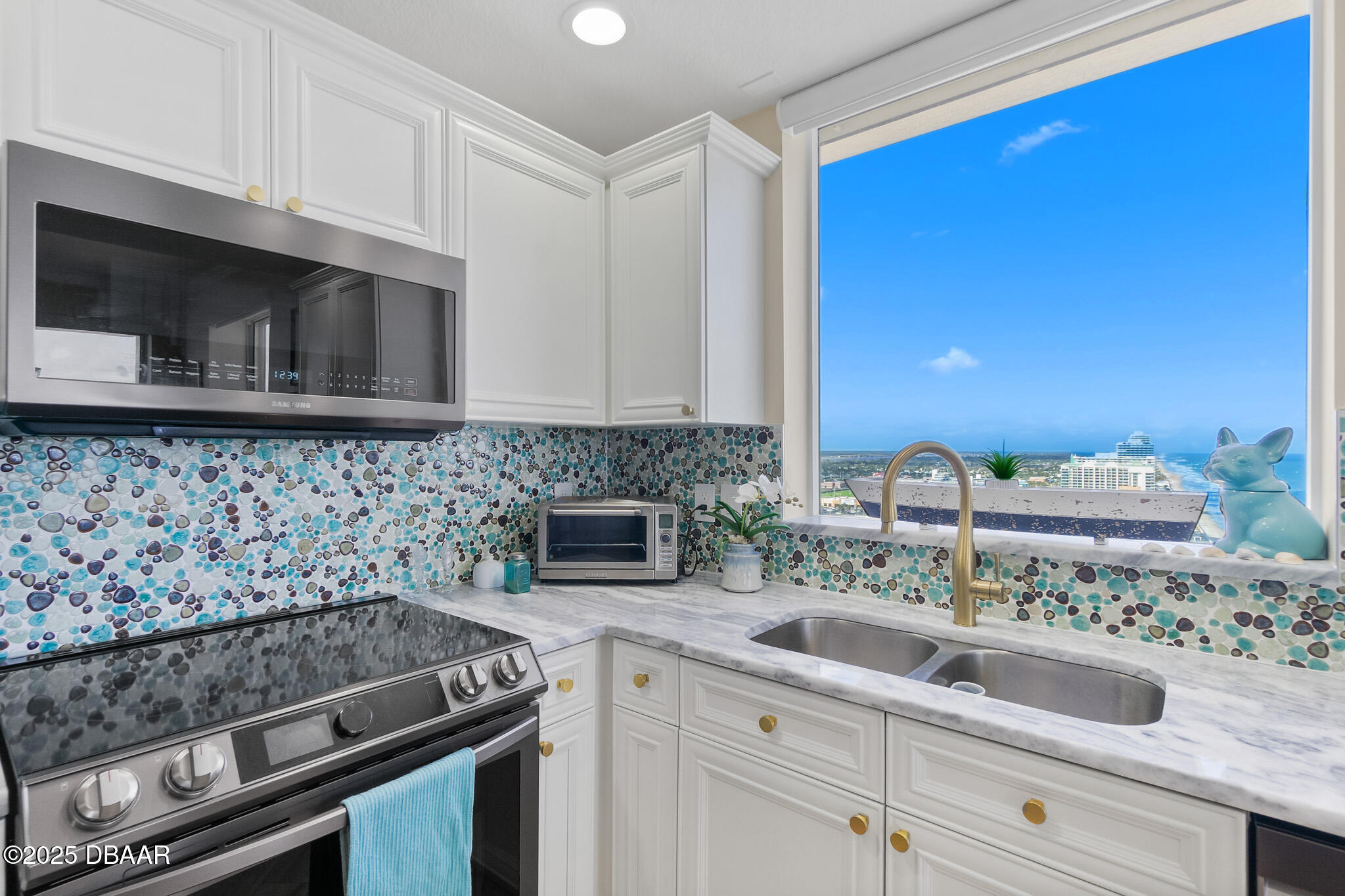 2300 N Atlantic Avenue Unit: 1701
