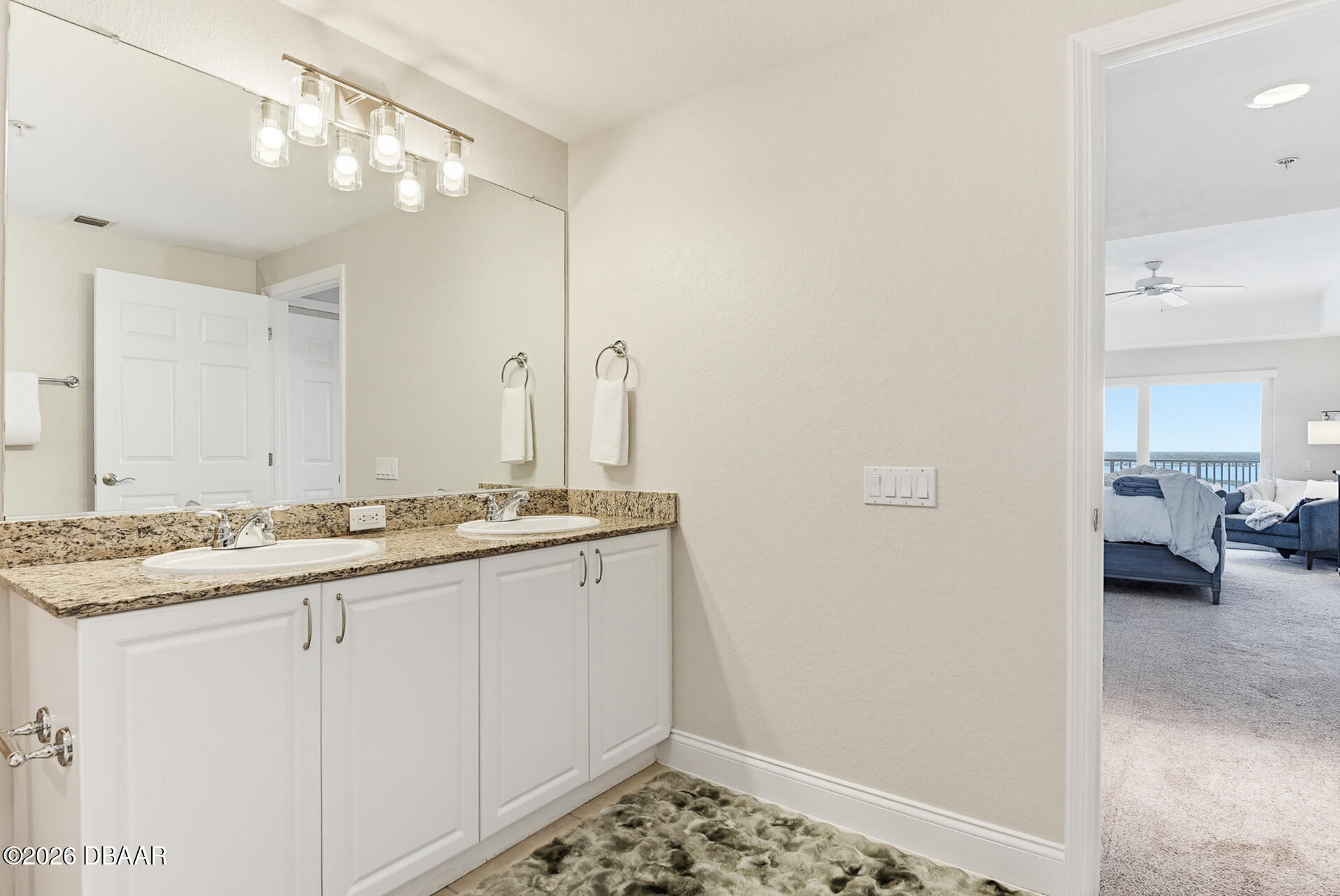 2 Oceans West Boulevard Unit: 1702