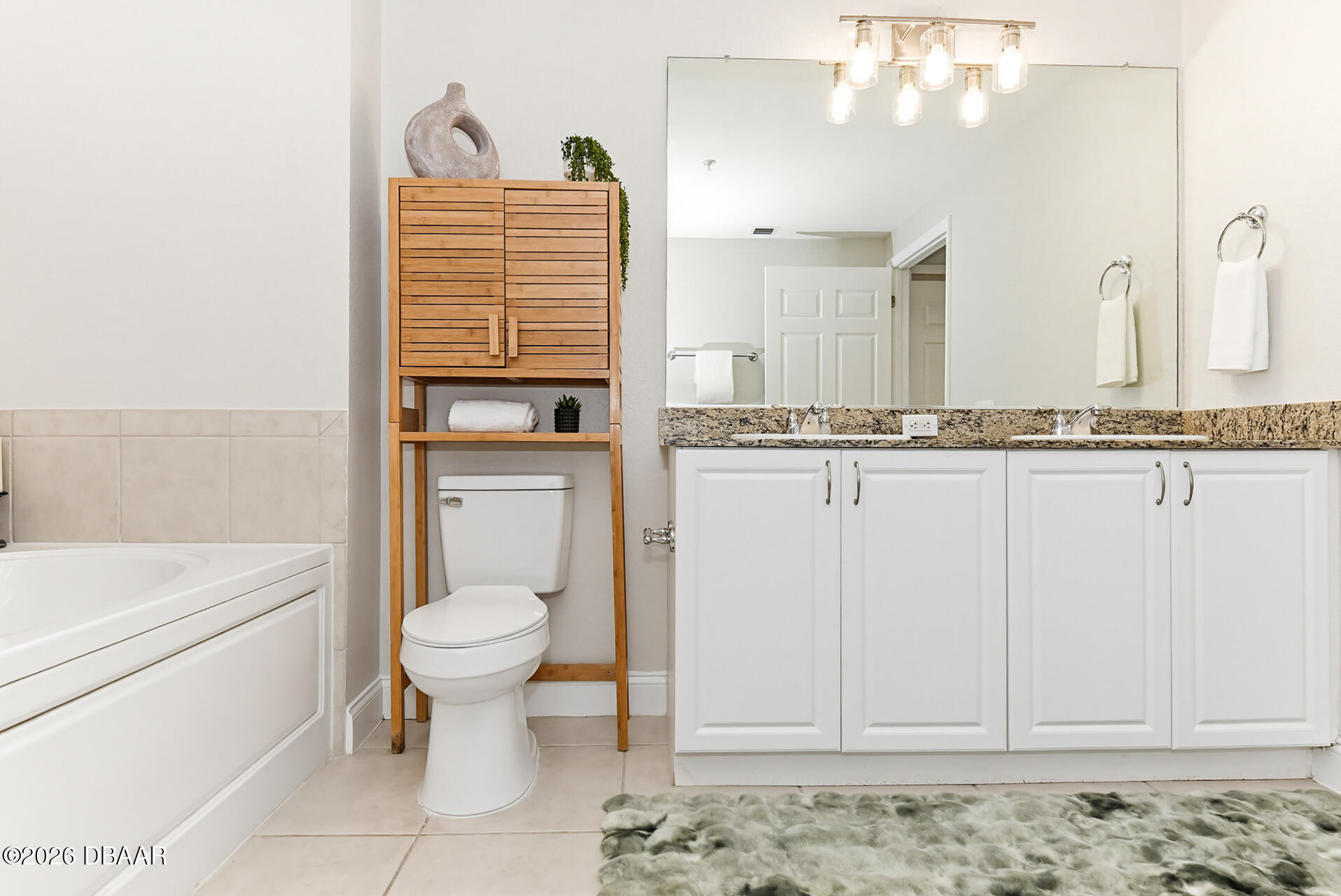 2 Oceans West Boulevard Unit: 1702