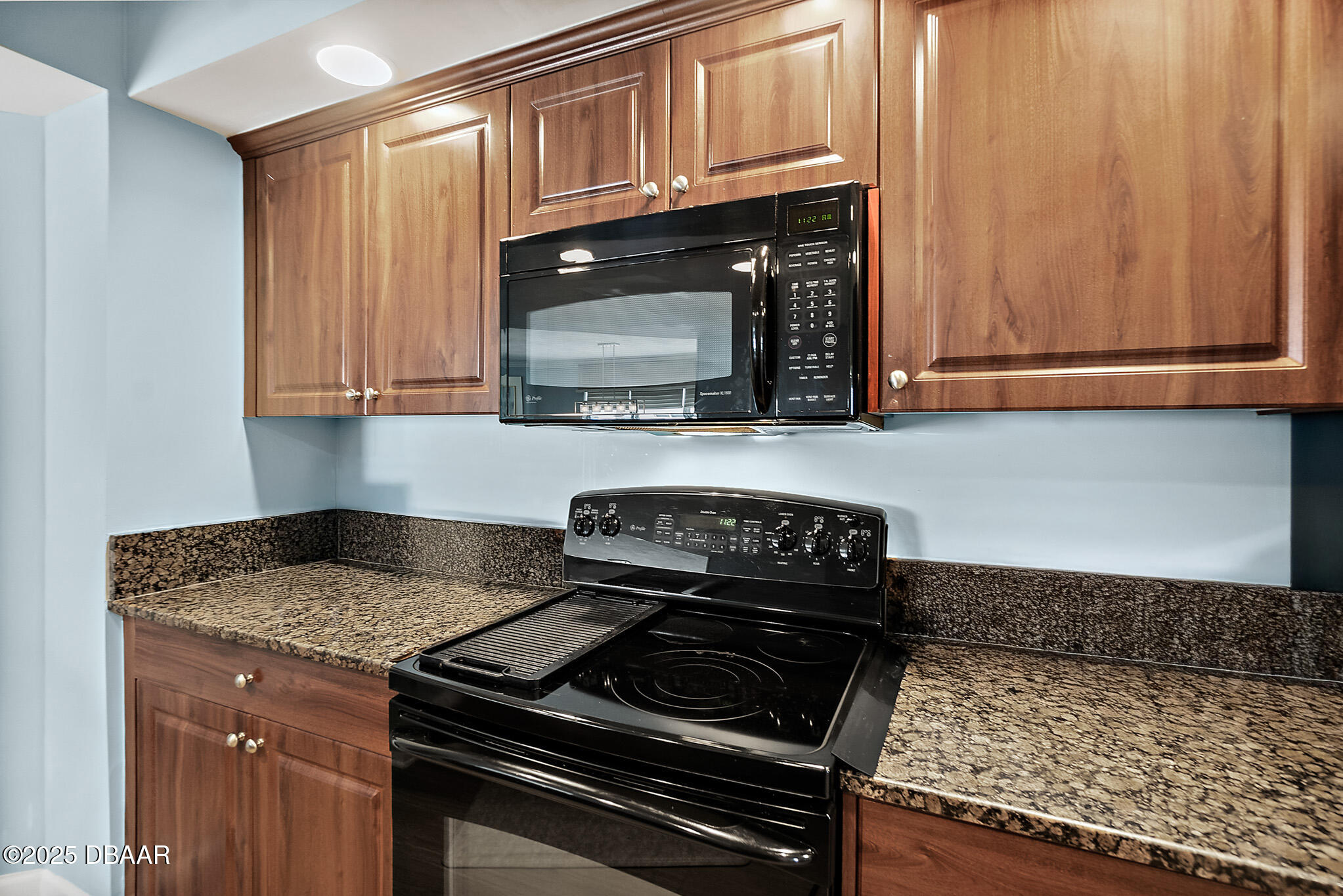 3315 S Atlantic Avenue Unit: 1605