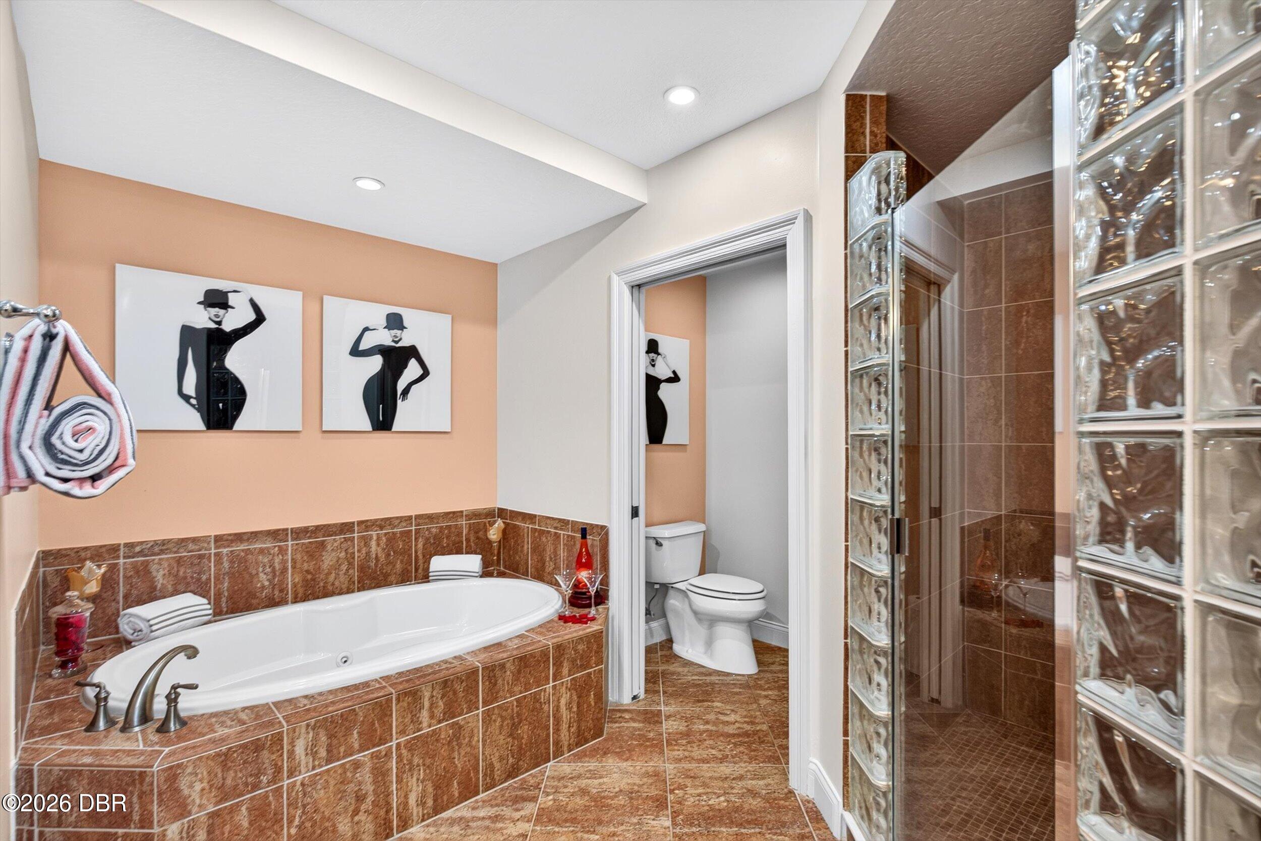 3245 S Atlantic Avenue Unit: 1002