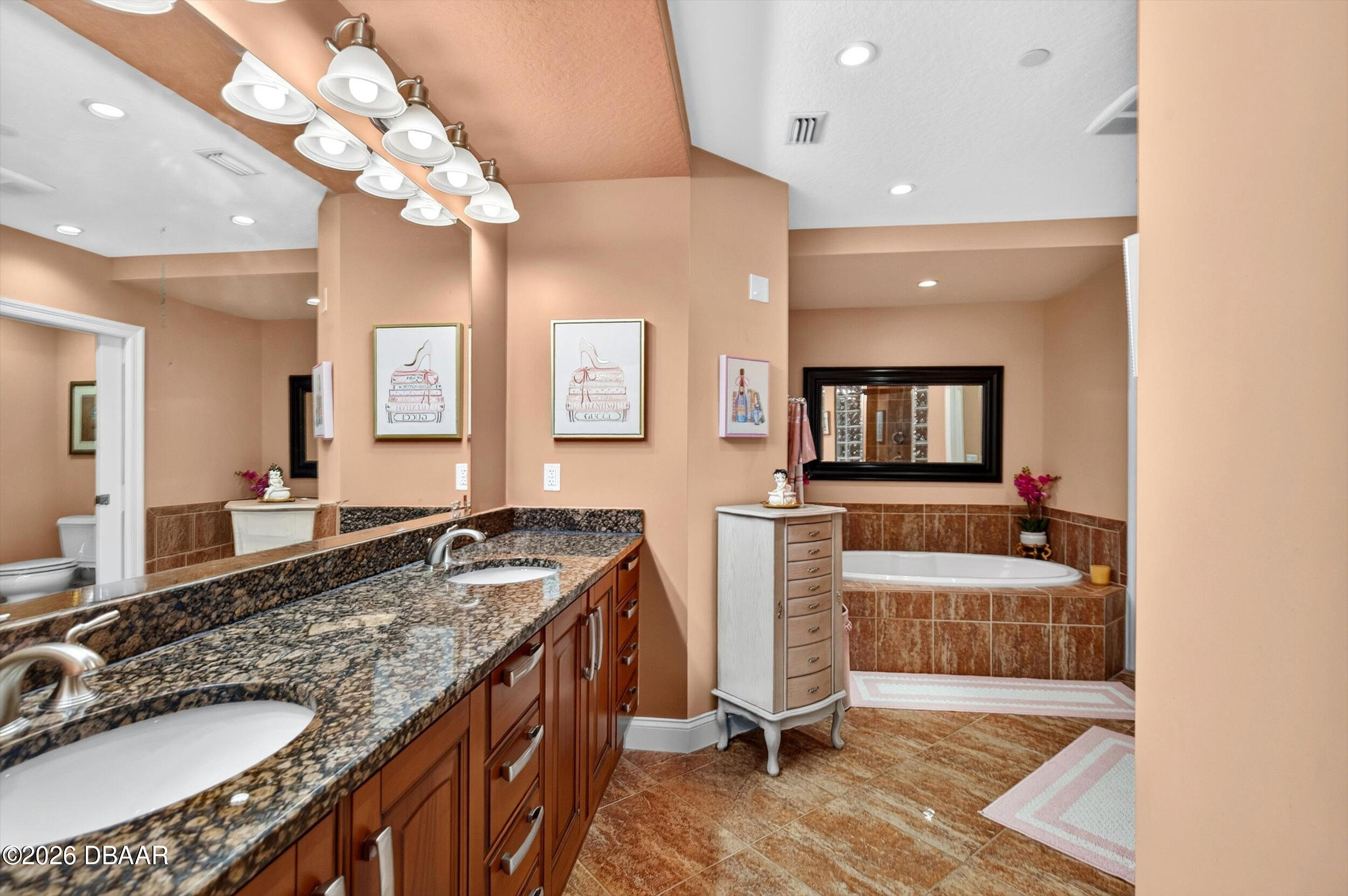 3245 S Atlantic Avenue Unit: 1002
