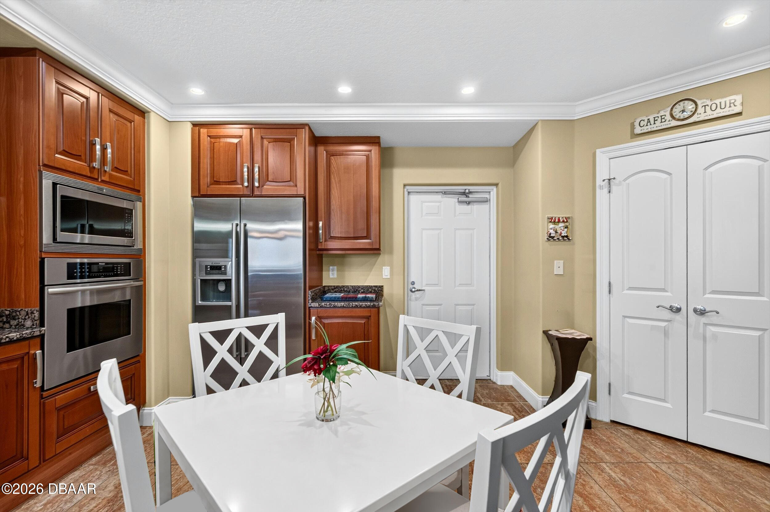 3245 S Atlantic Avenue Unit: 1002