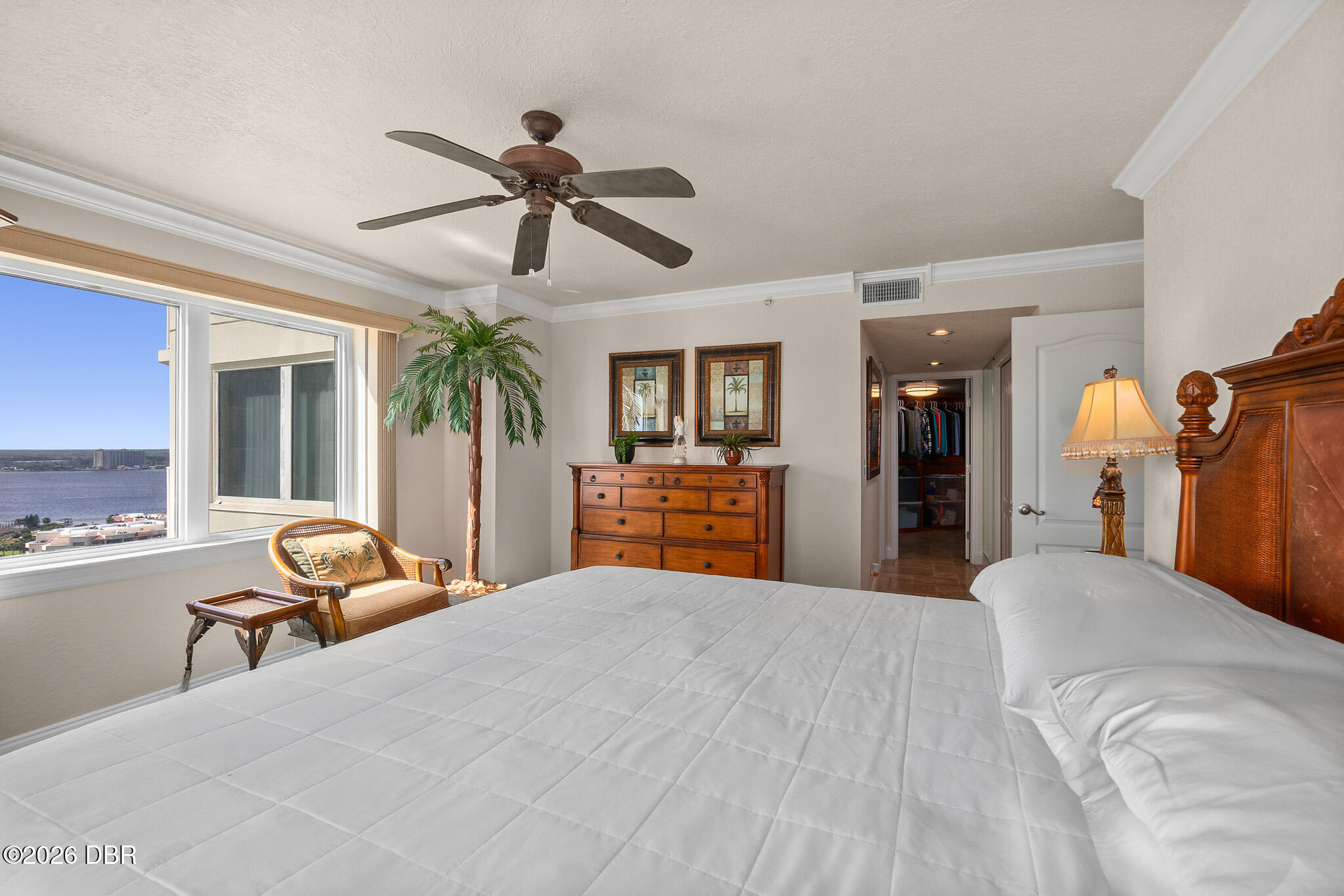 2937 S Atlantic Avenue Unit: 1907