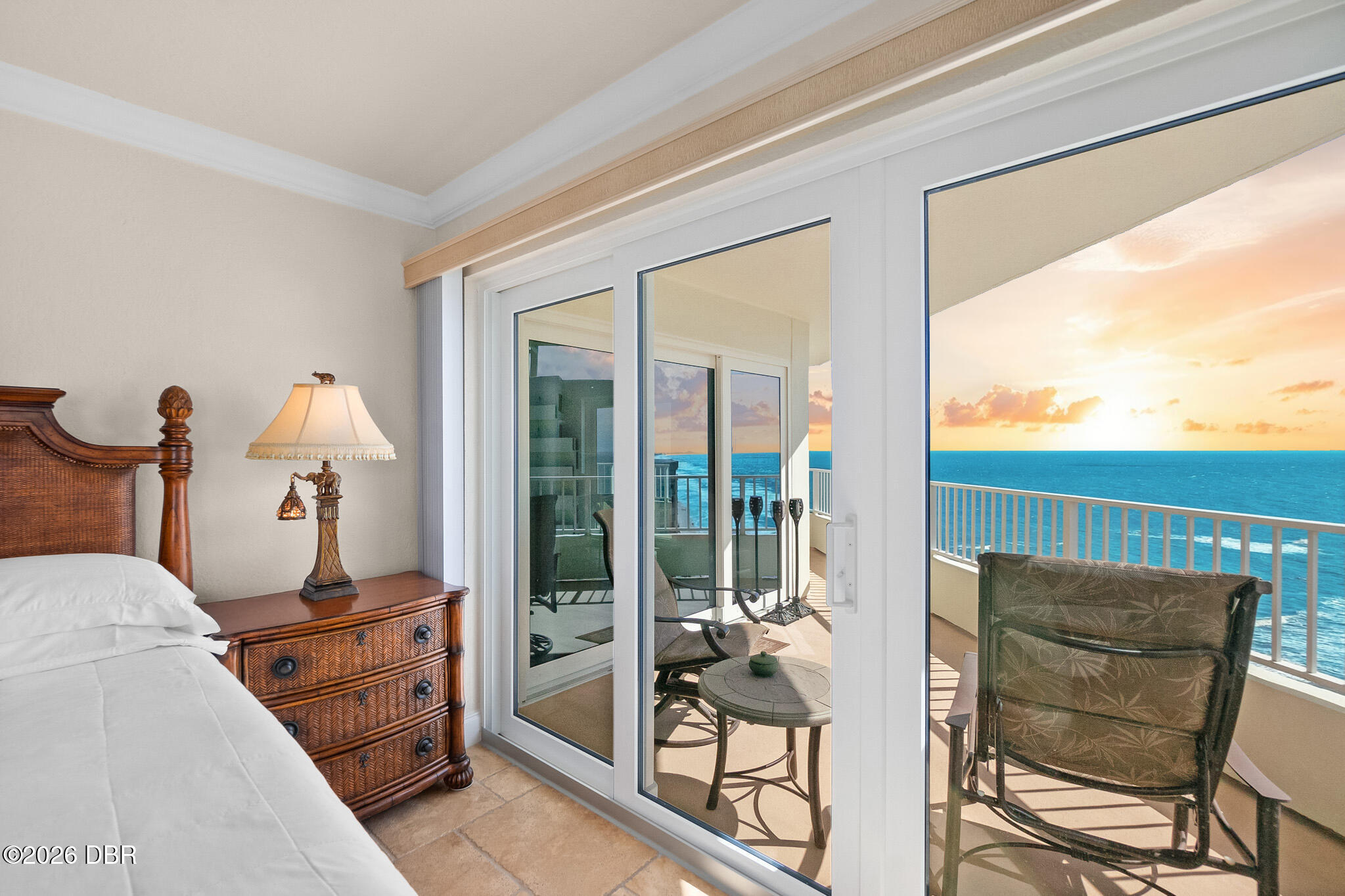 2937 S Atlantic Avenue Unit: 1907