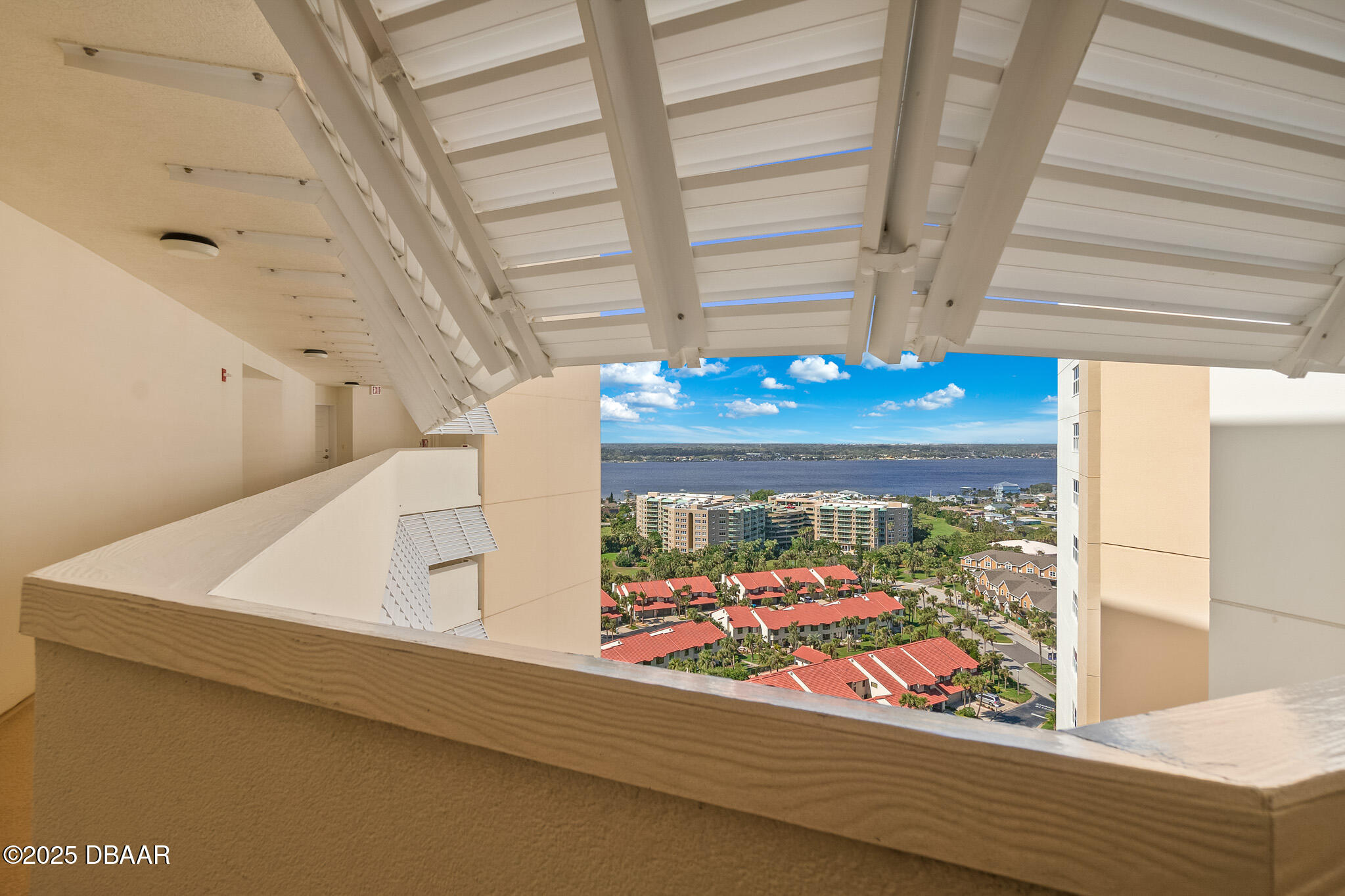 2937 S Atlantic Avenue Unit: 1907