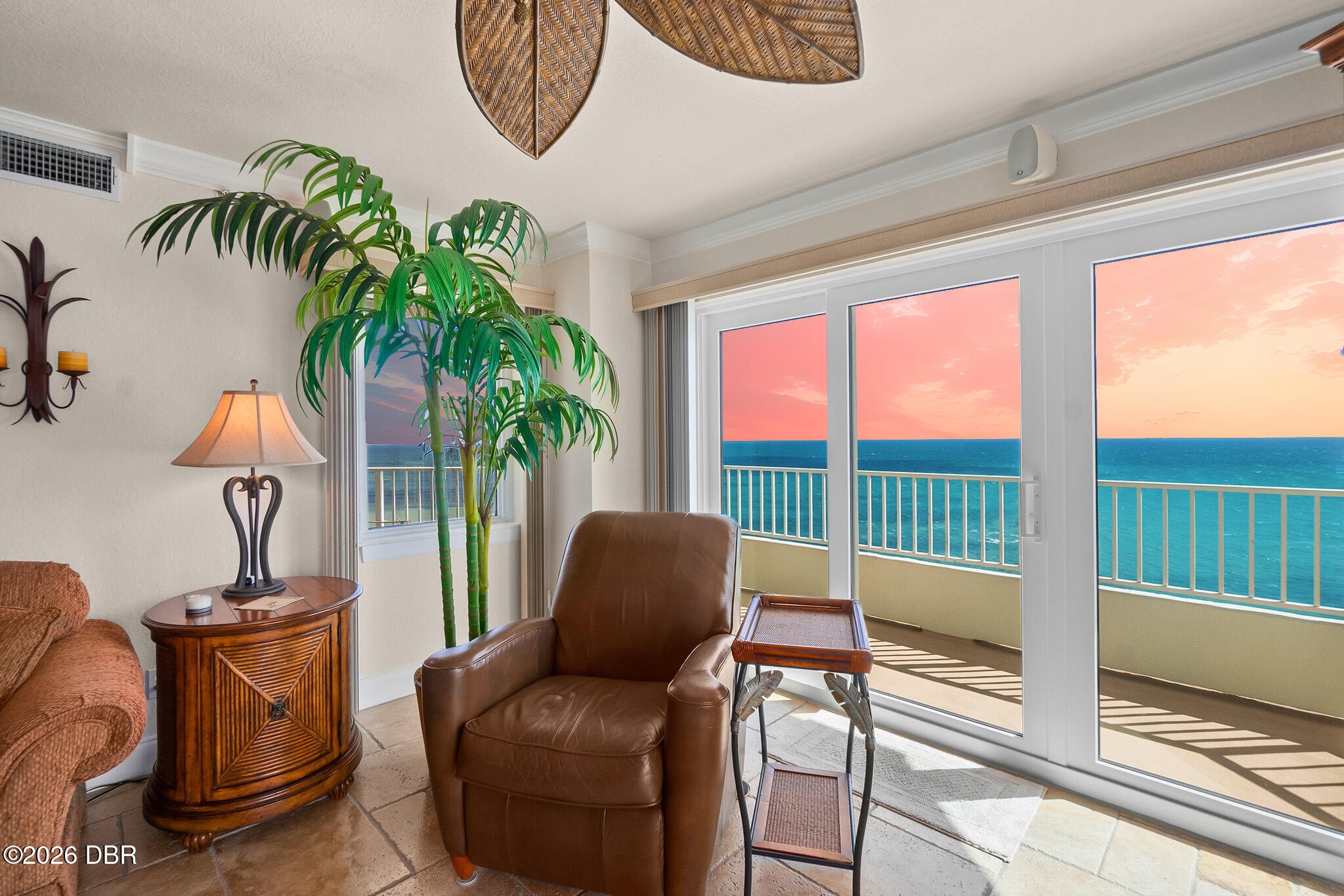 2937 S Atlantic Avenue Unit: 1907