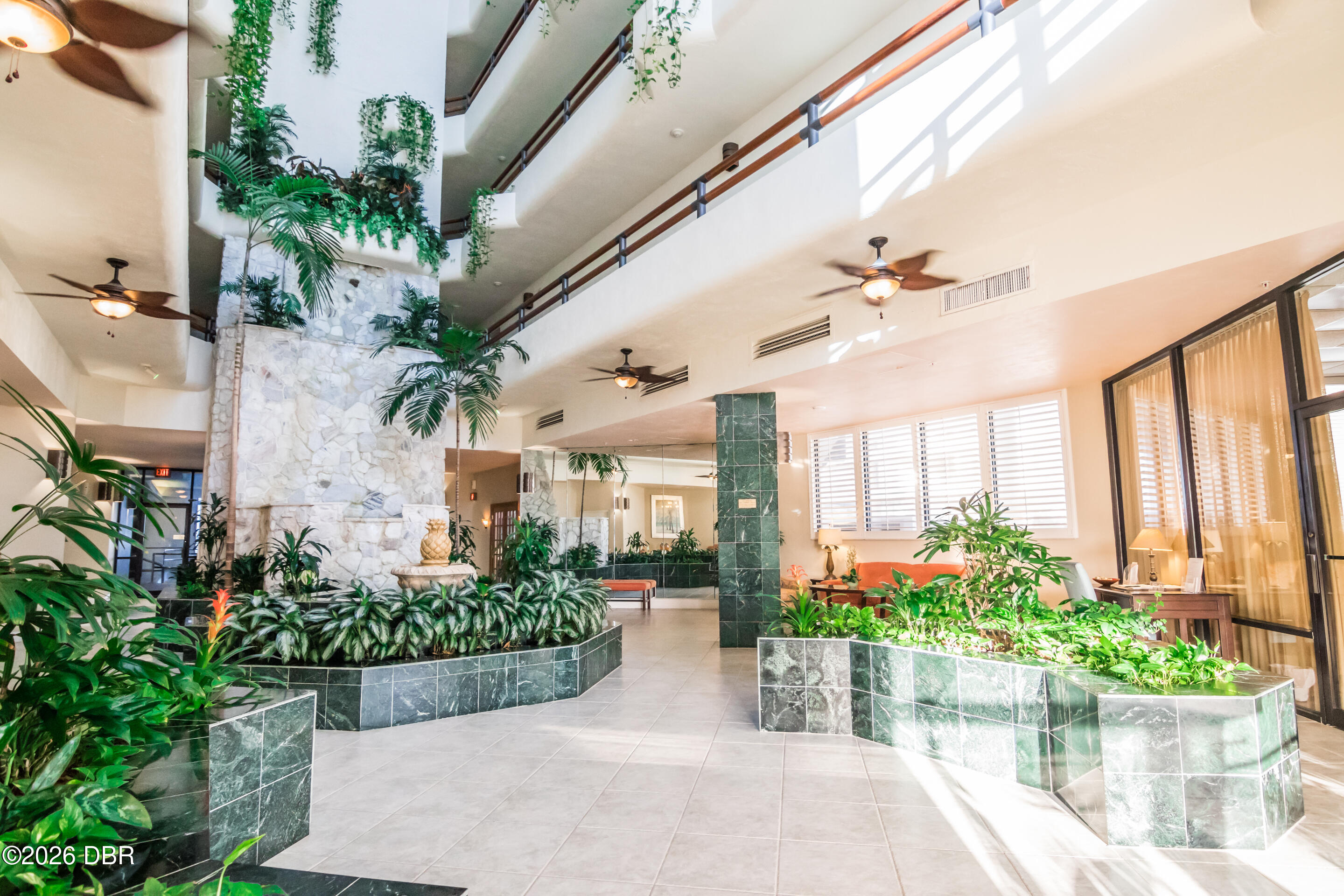 3013 S Atlantic Avenue Unit: 902