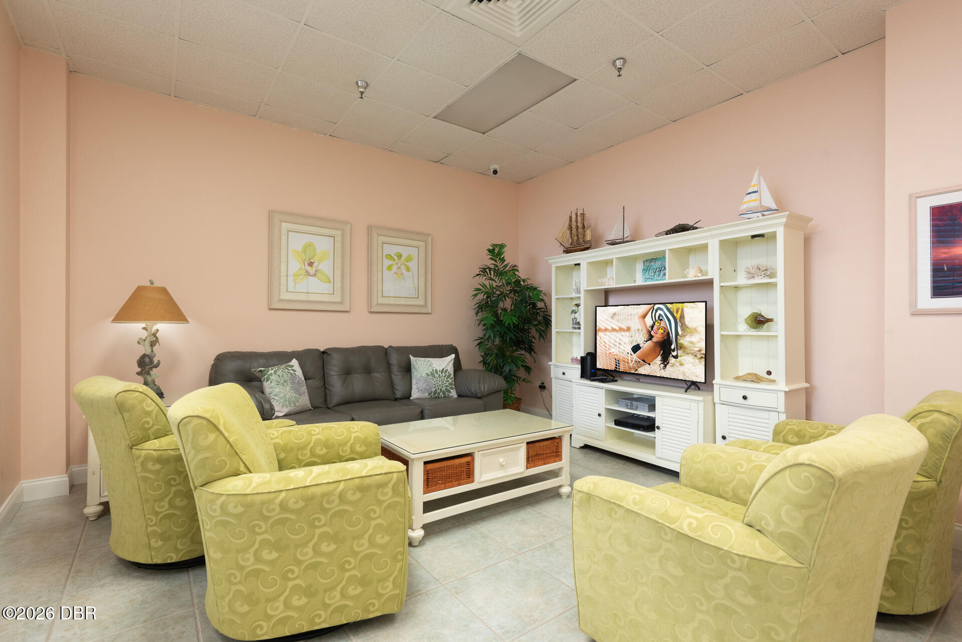 3013 S Atlantic Avenue Unit: 902