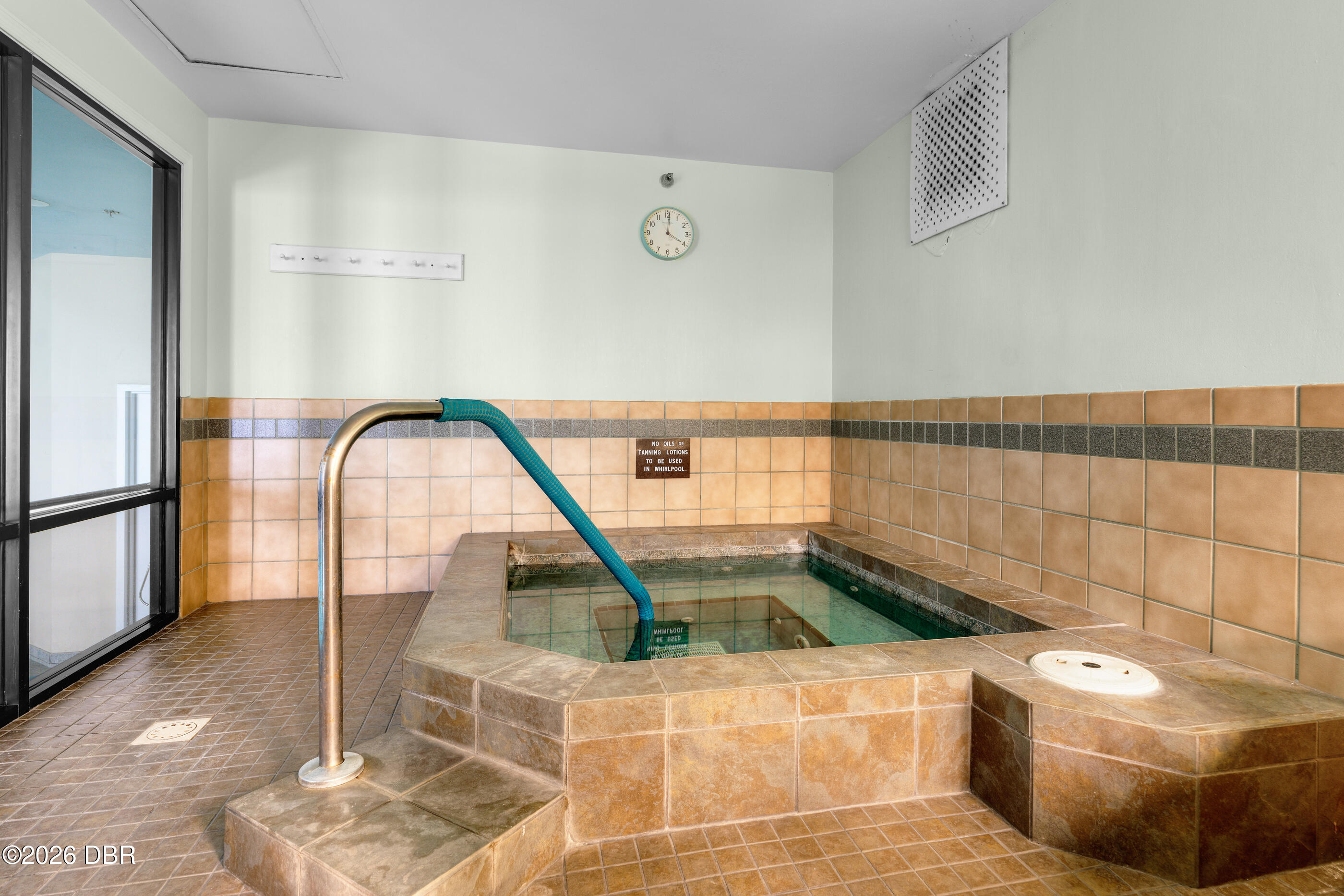 3013 S Atlantic Avenue Unit: 902