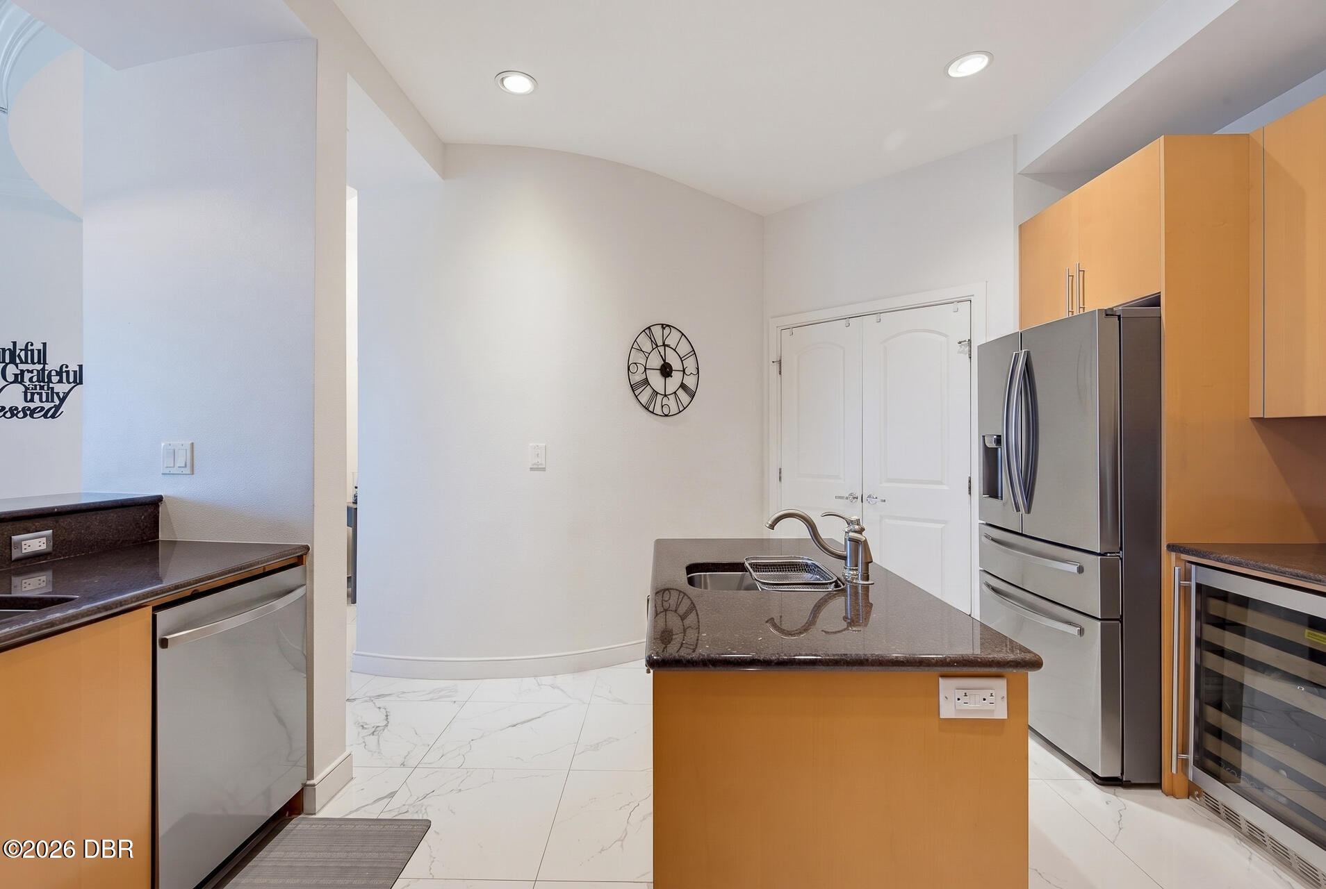 1925 S Atlantic Avenue Unit: 210