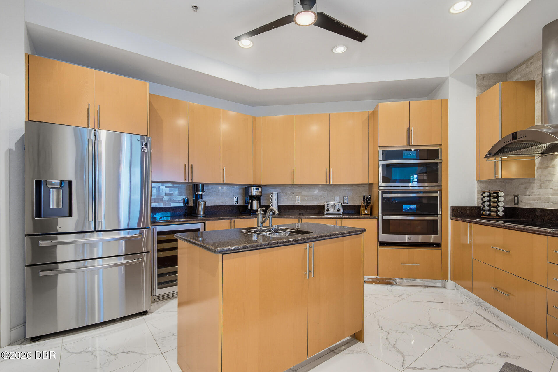1925 S Atlantic Avenue Unit: 210