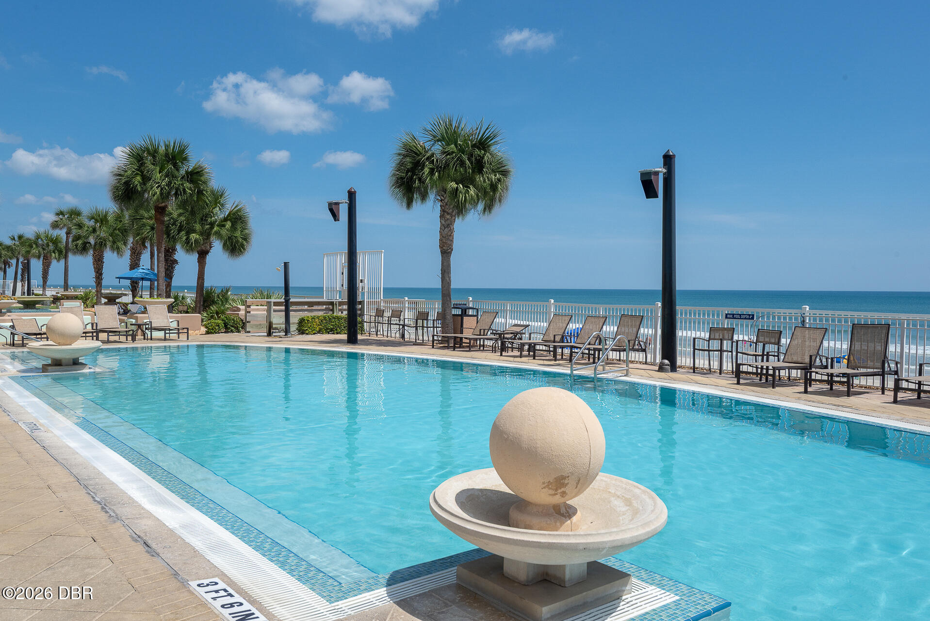 1925 S Atlantic Avenue Unit: 210
