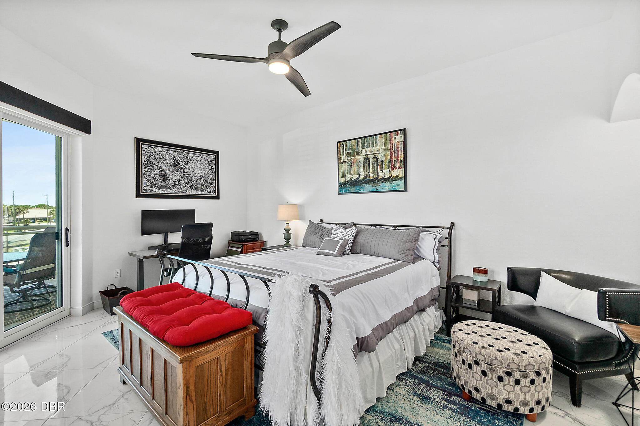 1925 S Atlantic Avenue Unit: 210