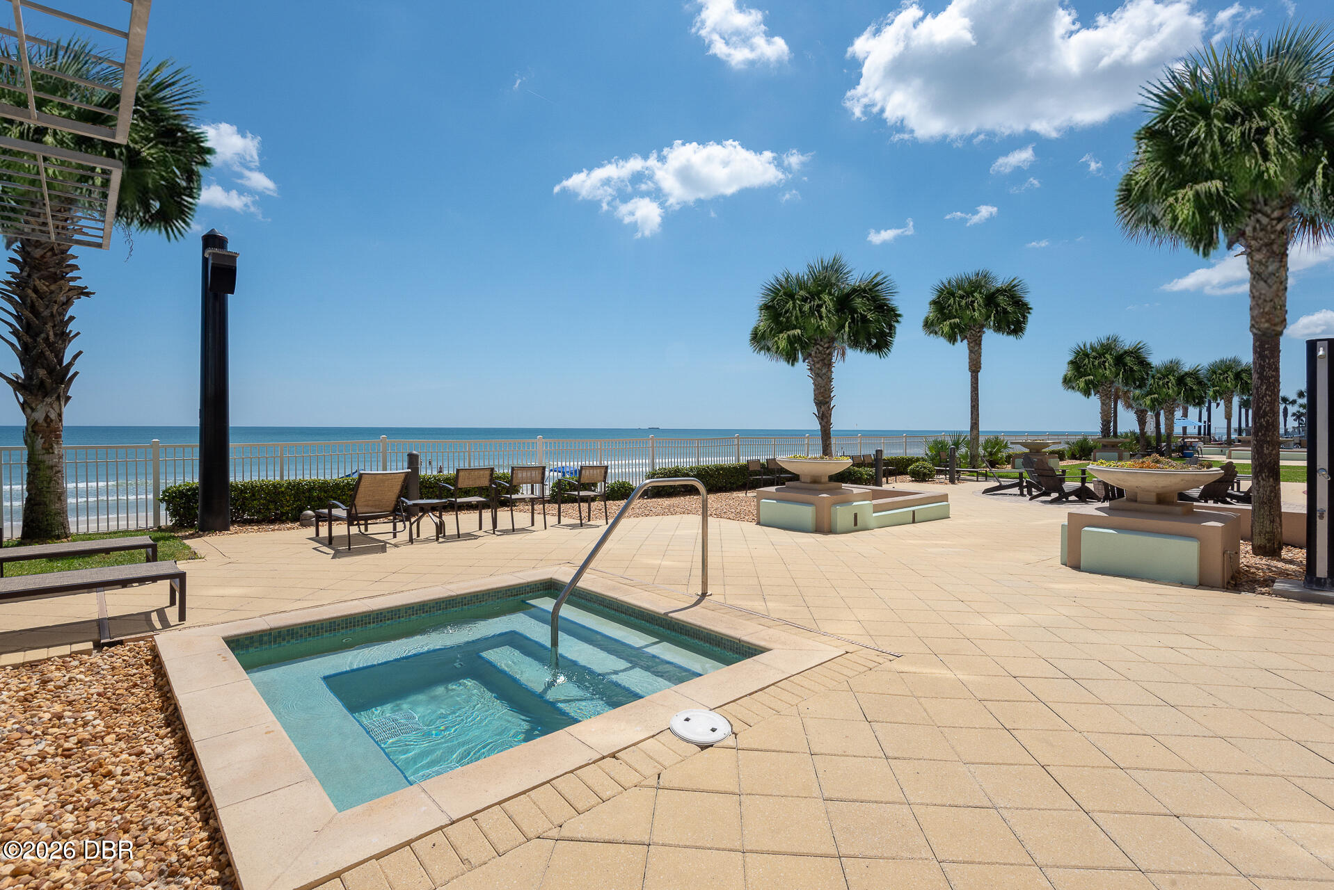 1925 S Atlantic Avenue Unit: 210