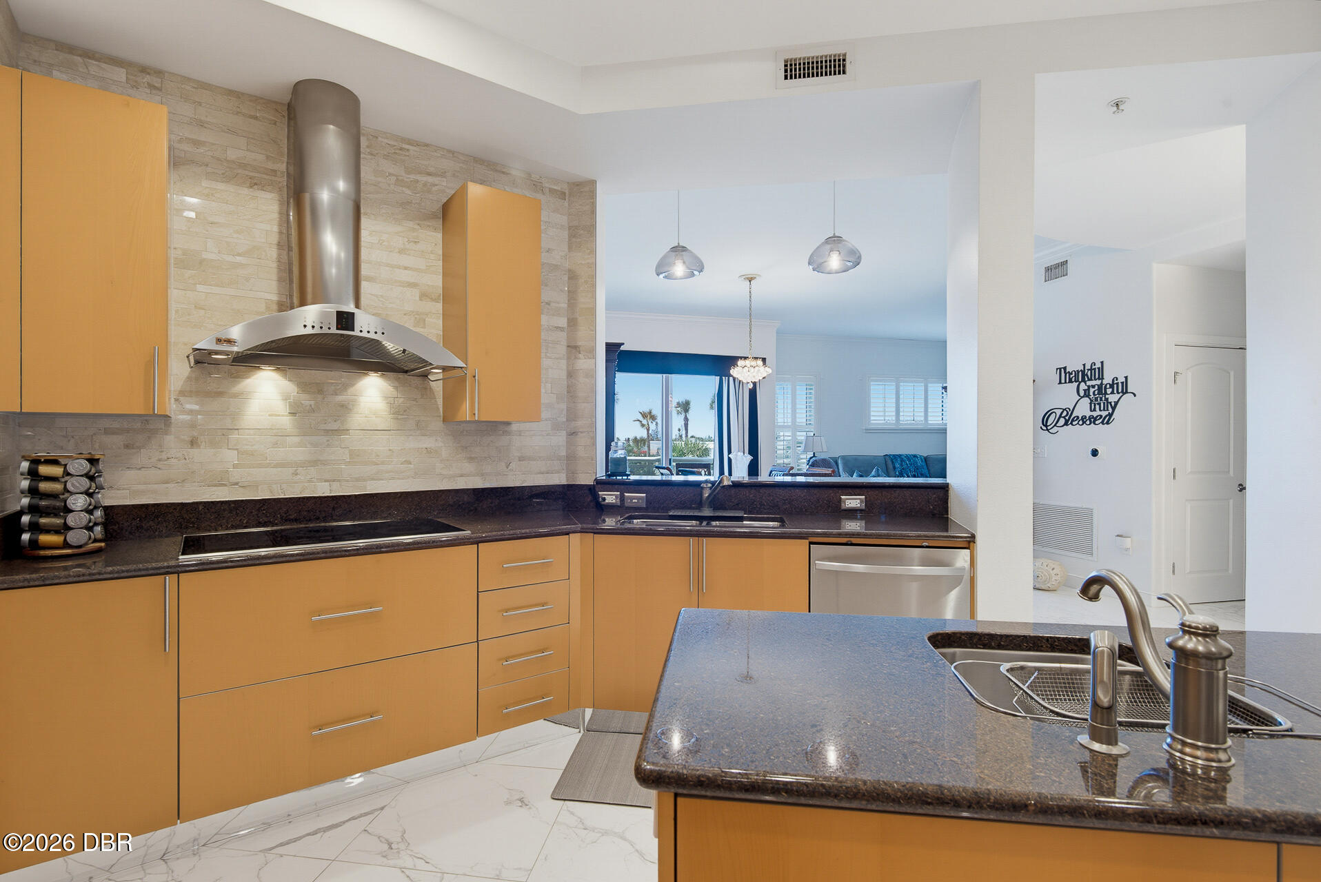 1925 S Atlantic Avenue Unit: 210