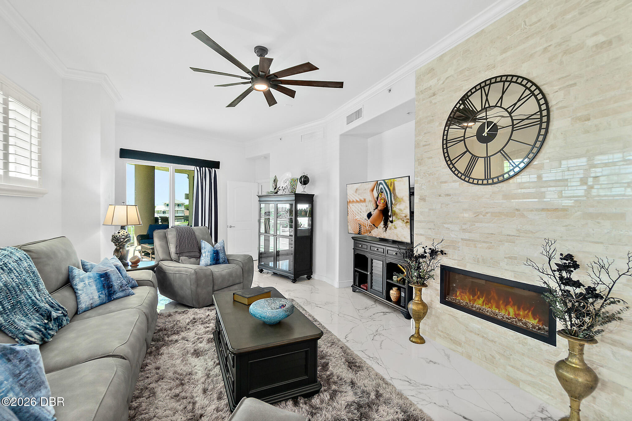 1925 S Atlantic Avenue Unit: 210