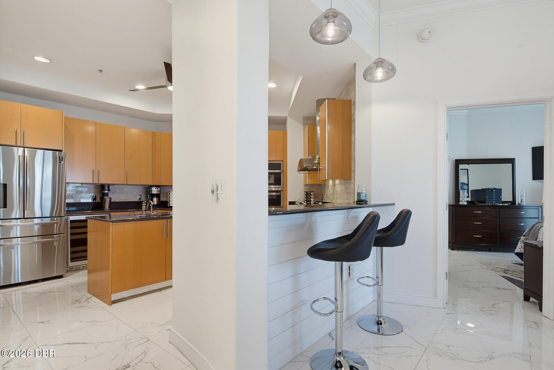 1925 S Atlantic Avenue Unit: 210
